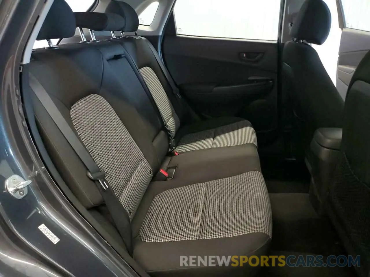 11 Photograph of a damaged car KM8K12AA5LU507297 HYUNDAI KONA 2020