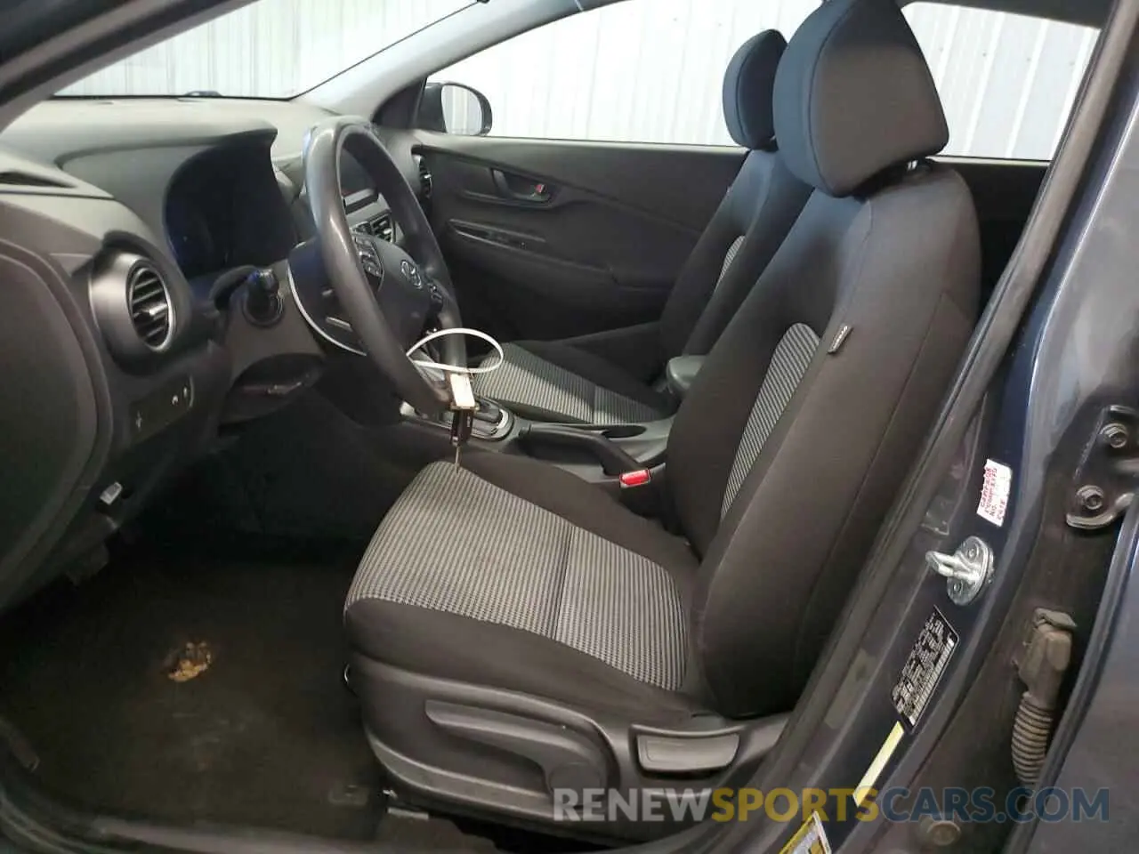 7 Photograph of a damaged car KM8K12AA5LU507297 HYUNDAI KONA 2020