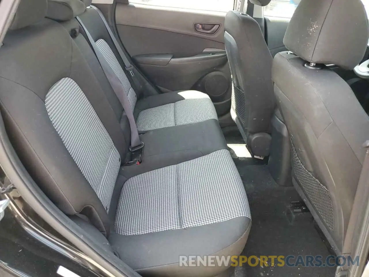 10 Photograph of a damaged car KM8K12AA6LU430973 HYUNDAI KONA 2020