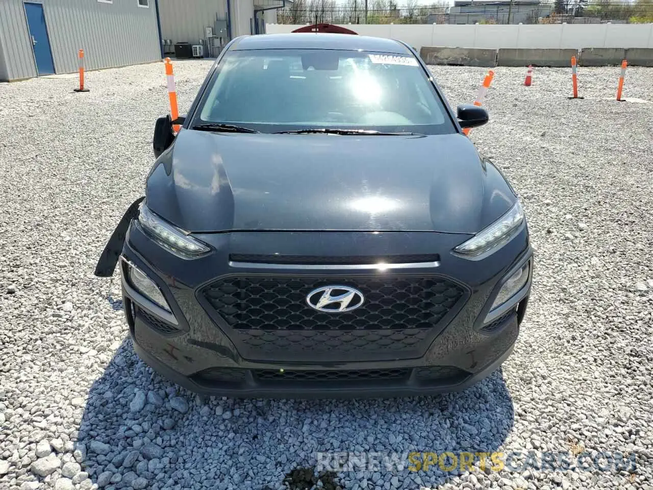5 Photograph of a damaged car KM8K12AA6LU430973 HYUNDAI KONA 2020
