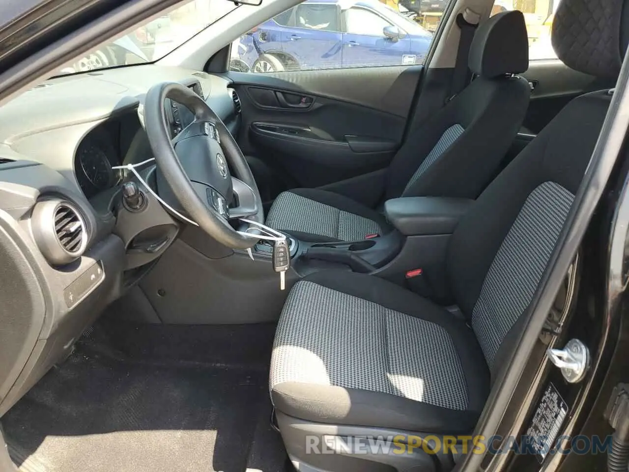 7 Photograph of a damaged car KM8K12AA6LU430973 HYUNDAI KONA 2020