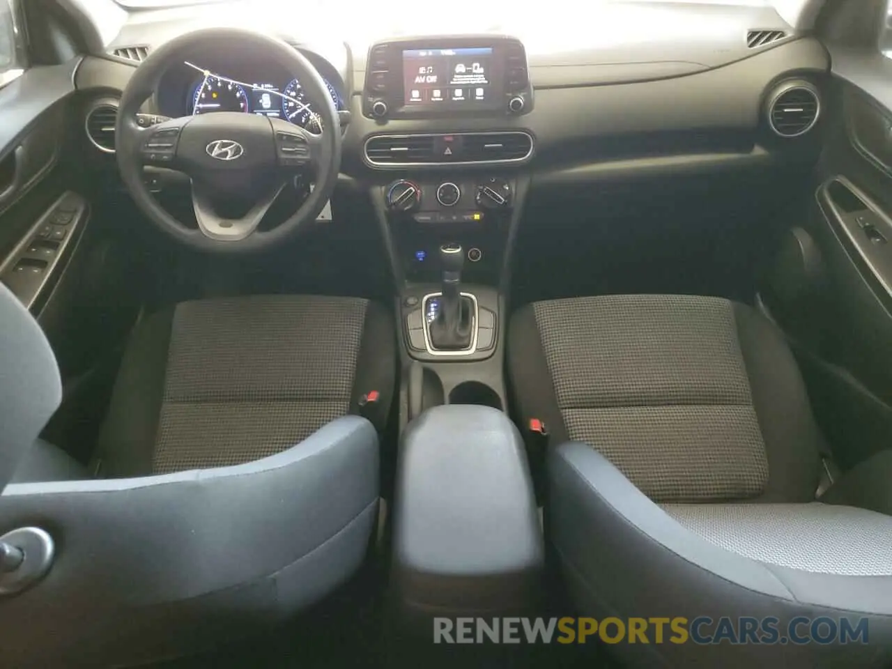 8 Photograph of a damaged car KM8K12AA6LU441097 HYUNDAI KONA 2020
