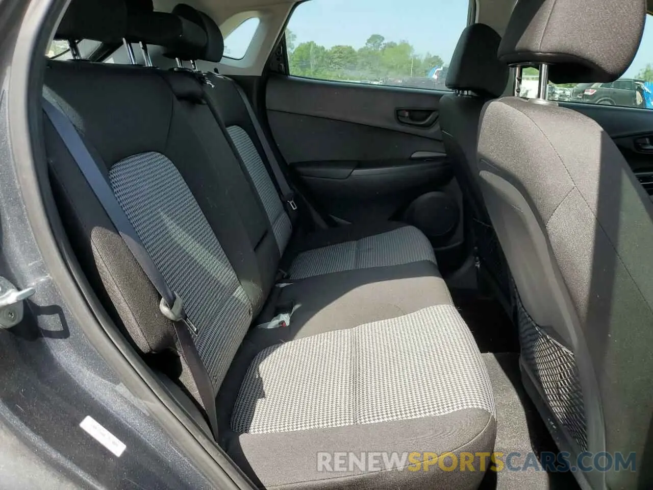 10 Photograph of a damaged car KM8K12AA6LU523069 HYUNDAI KONA 2020