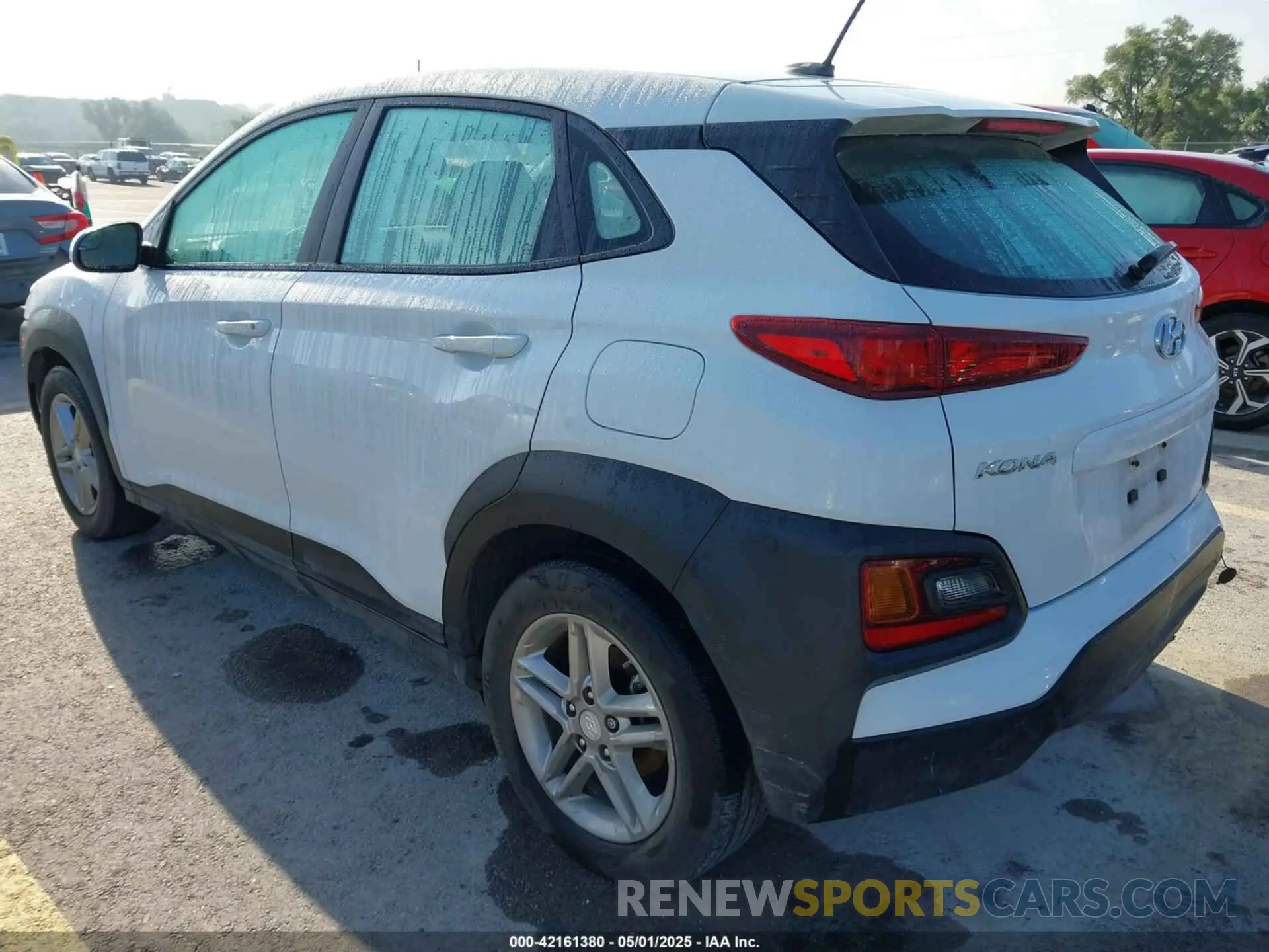 3 Photograph of a damaged car KM8K12AA7LU441738 HYUNDAI KONA 2020