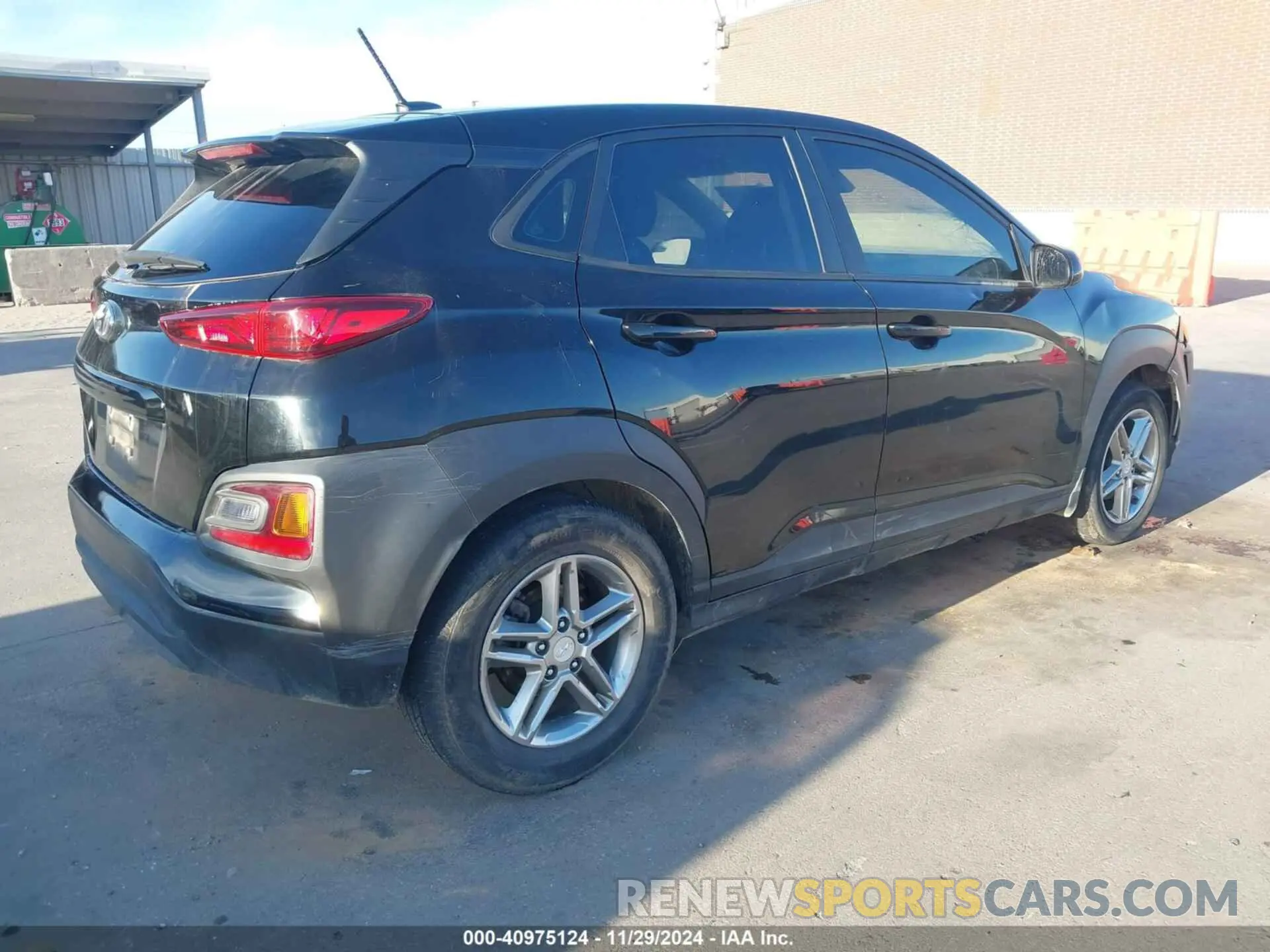4 Photograph of a damaged car KM8K12AA7LU579313 HYUNDAI KONA 2020