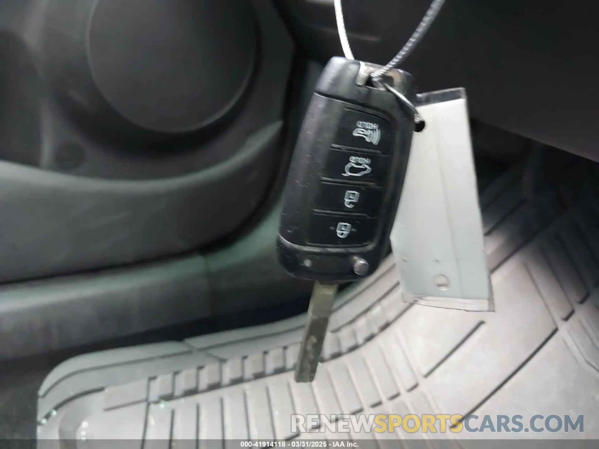 11 Photograph of a damaged car KM8K12AA8LU441005 HYUNDAI KONA 2020