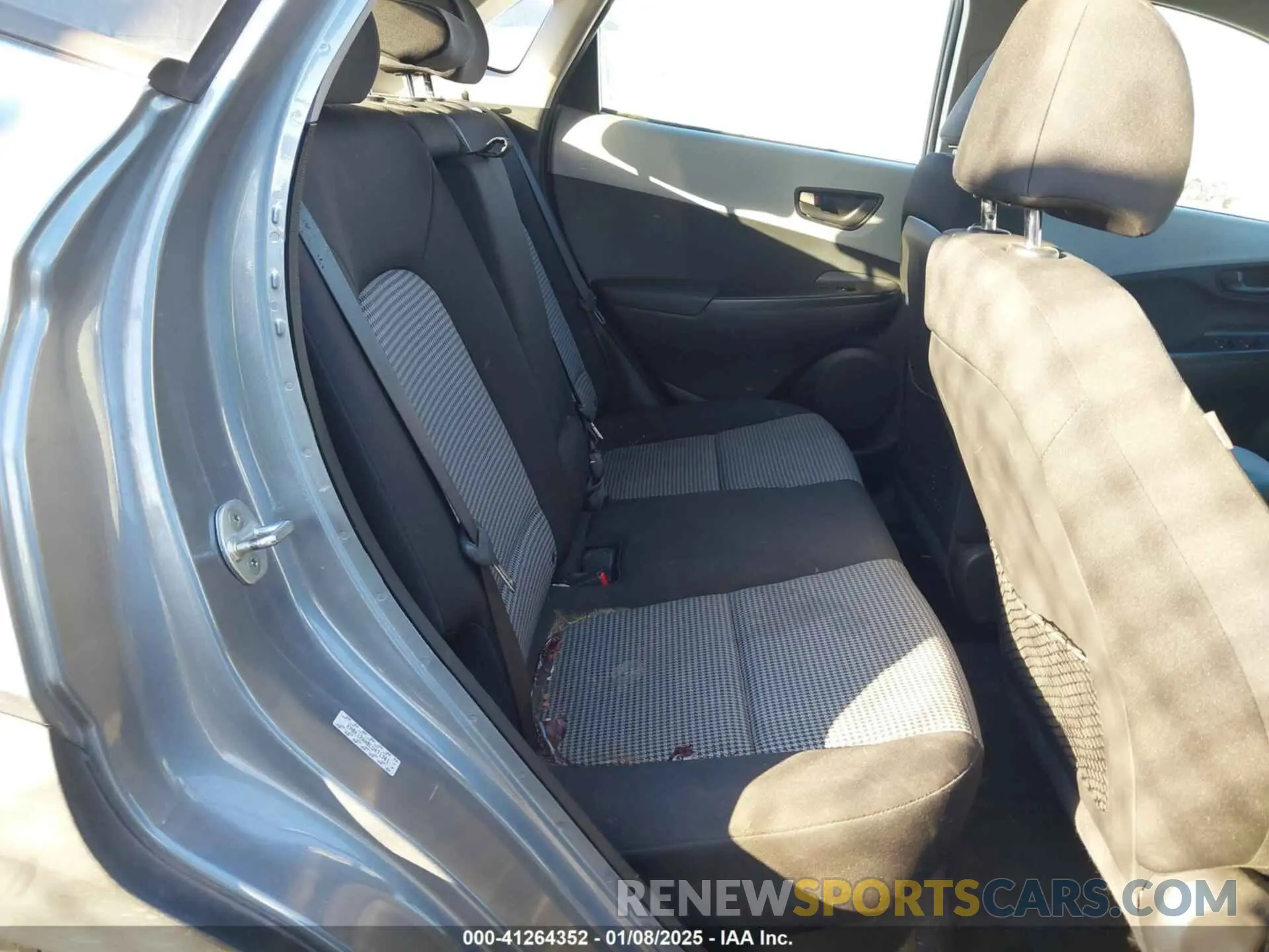 8 Photograph of a damaged car KM8K12AA8LU471301 HYUNDAI KONA 2020