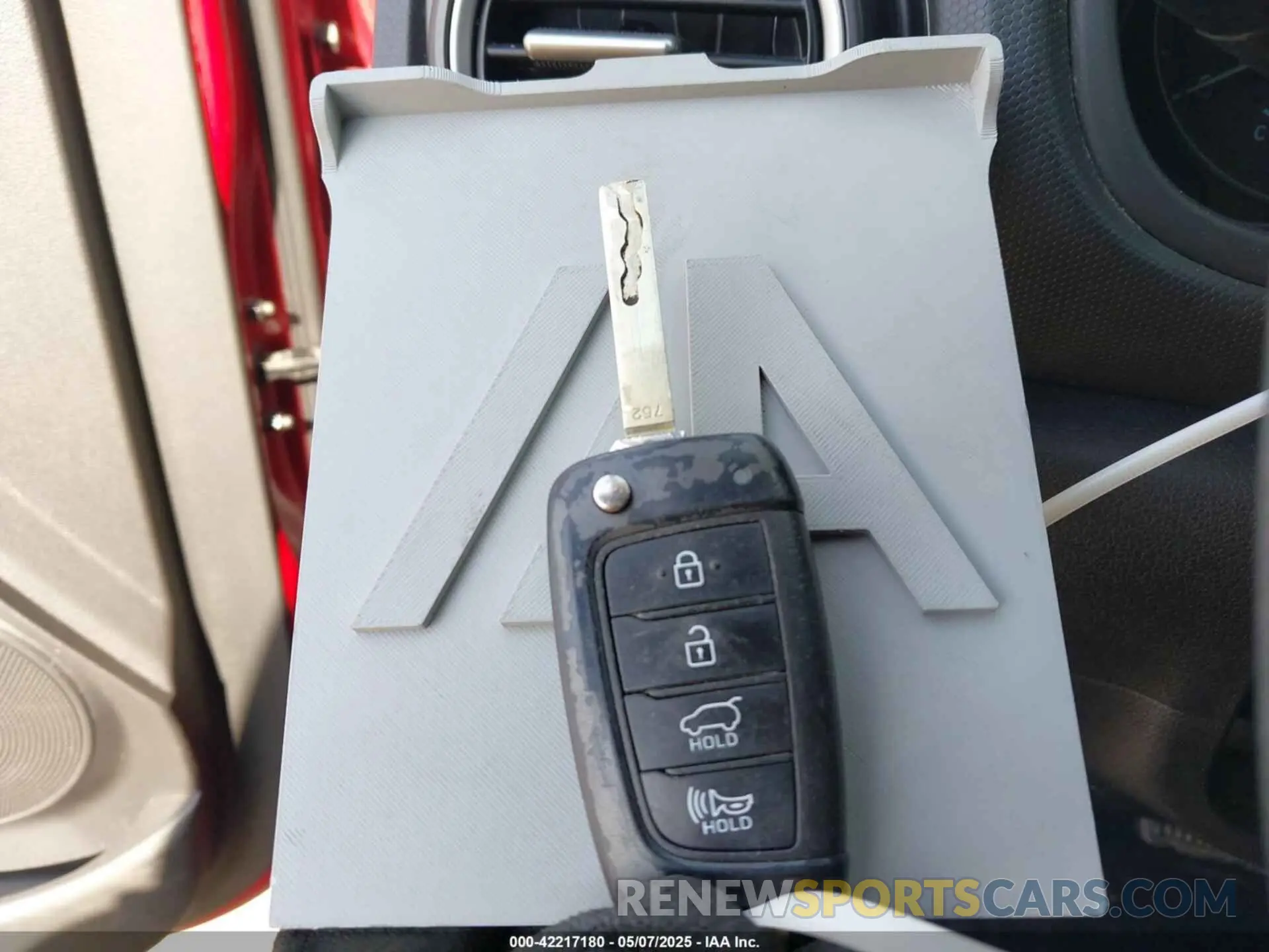 11 Photograph of a damaged car KM8K12AA8LU497087 HYUNDAI KONA 2020