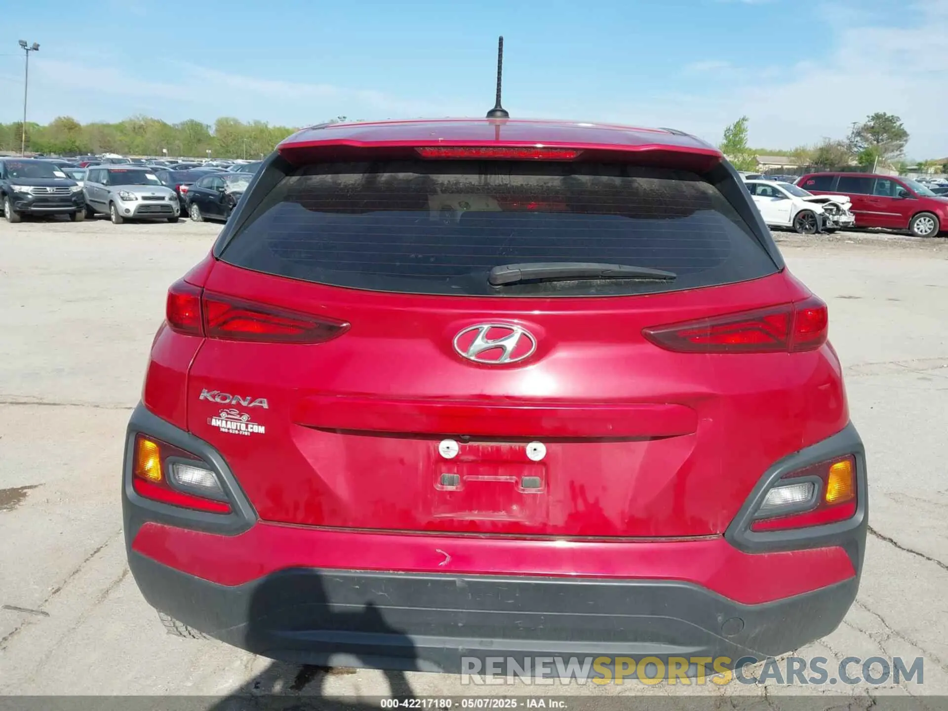 17 Photograph of a damaged car KM8K12AA8LU497087 HYUNDAI KONA 2020