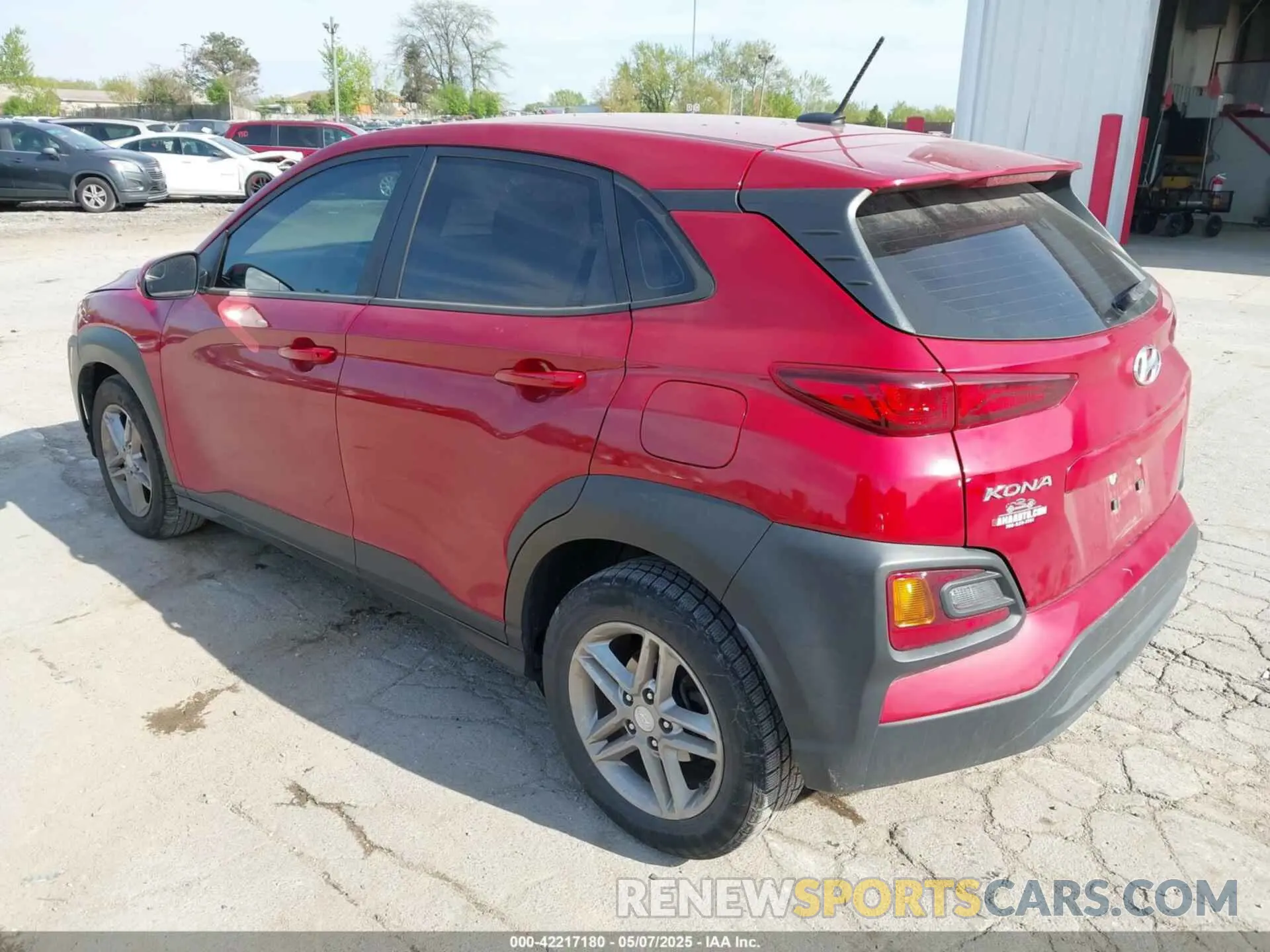 3 Photograph of a damaged car KM8K12AA8LU497087 HYUNDAI KONA 2020