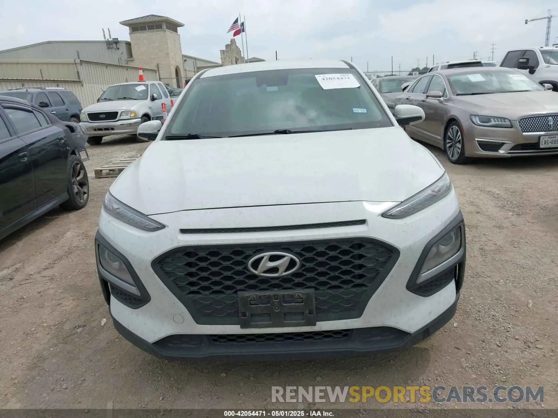 12 Photograph of a damaged car KM8K12AA8LU572077 HYUNDAI KONA 2020
