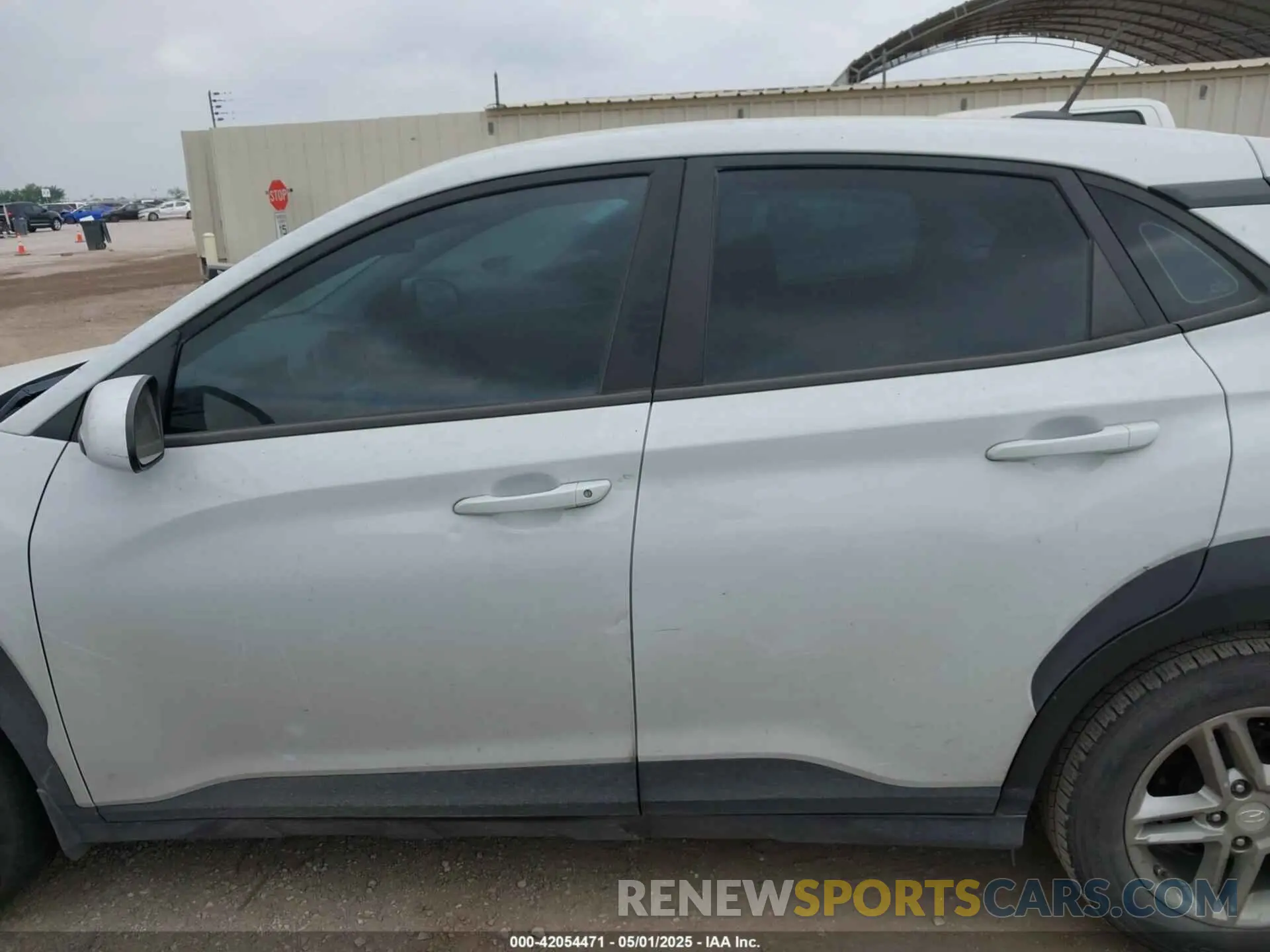 14 Photograph of a damaged car KM8K12AA8LU572077 HYUNDAI KONA 2020