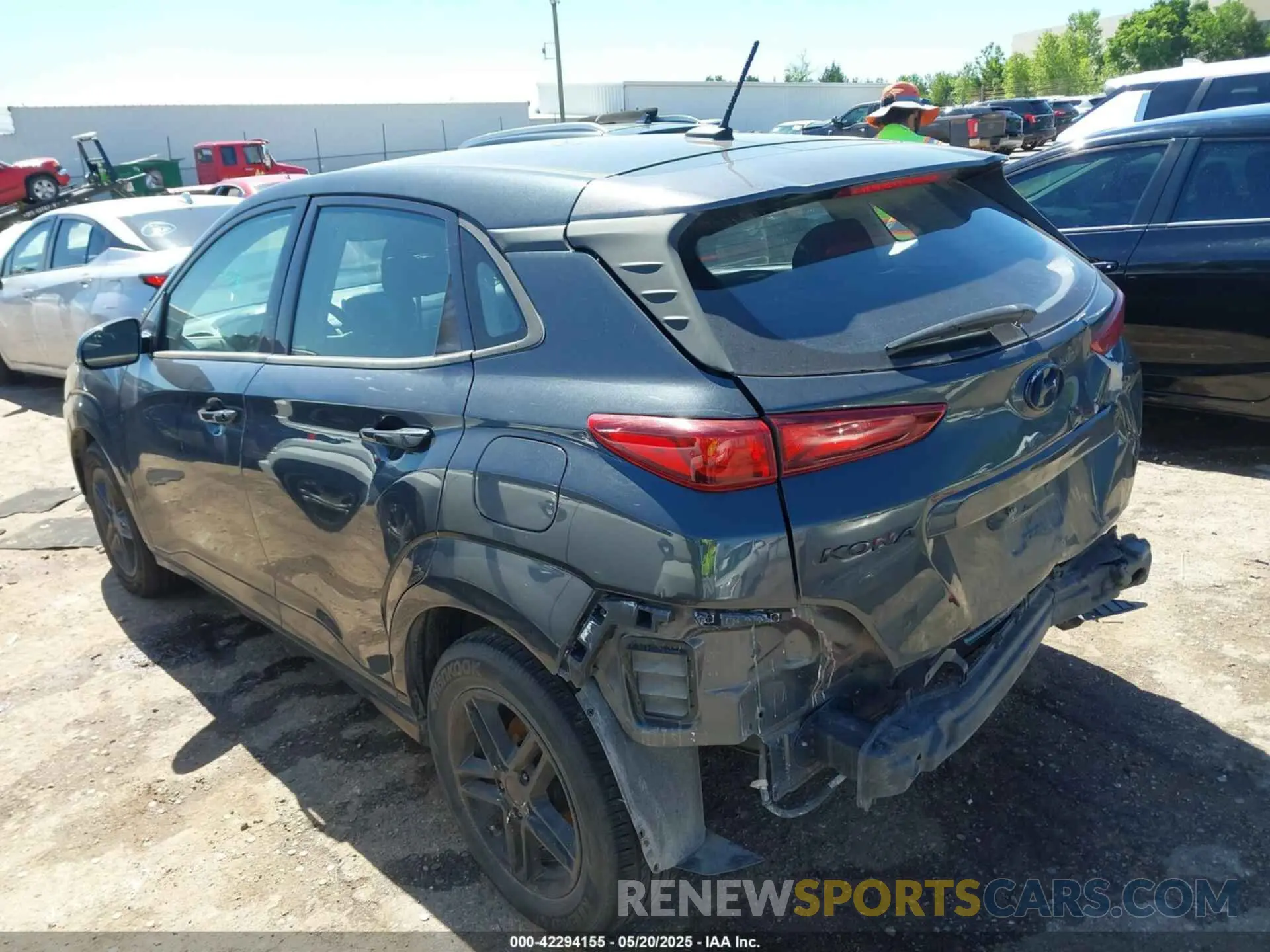 3 Photograph of a damaged car KM8K12AA8LU579434 HYUNDAI KONA 2020