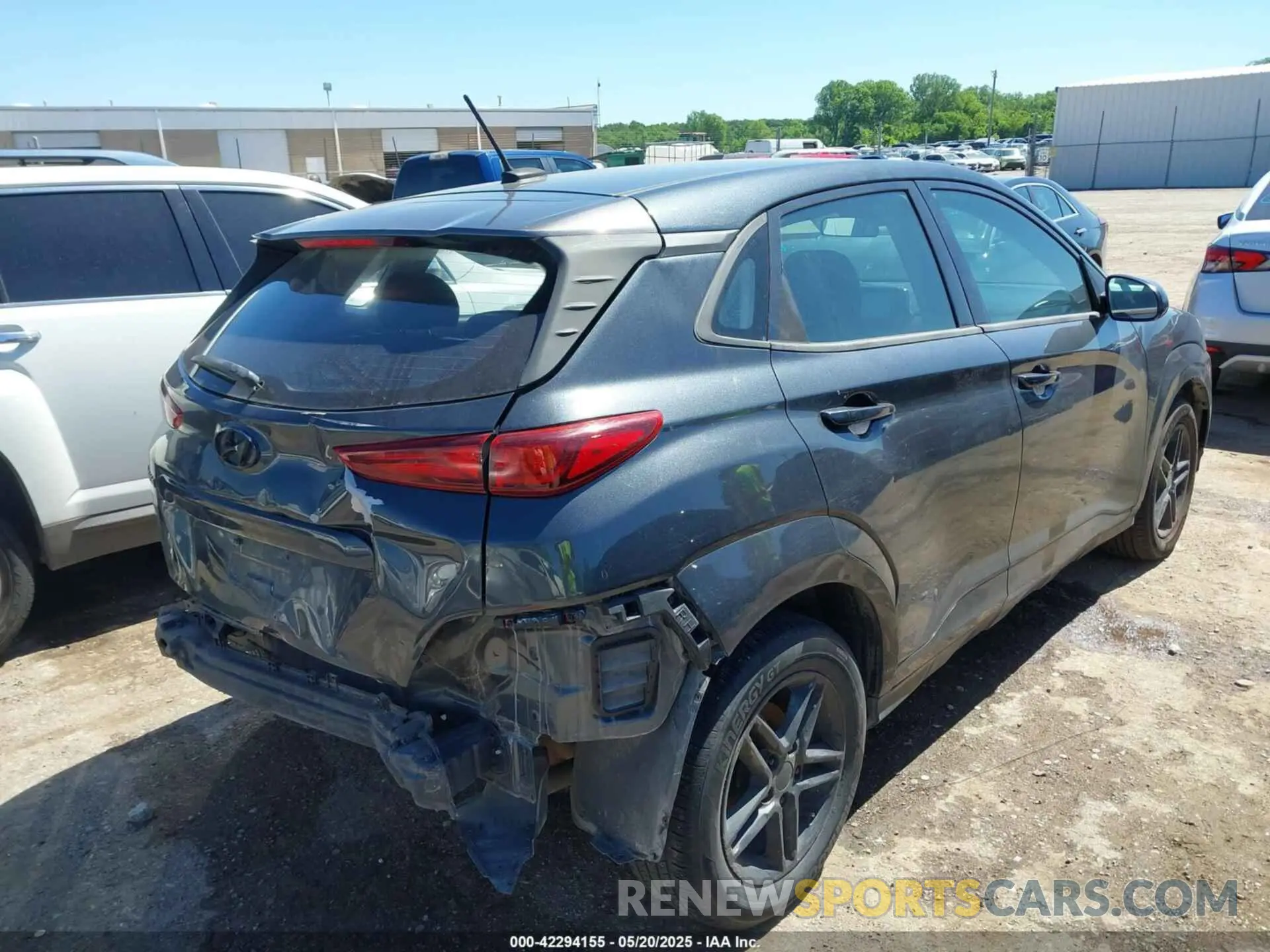 4 Photograph of a damaged car KM8K12AA8LU579434 HYUNDAI KONA 2020