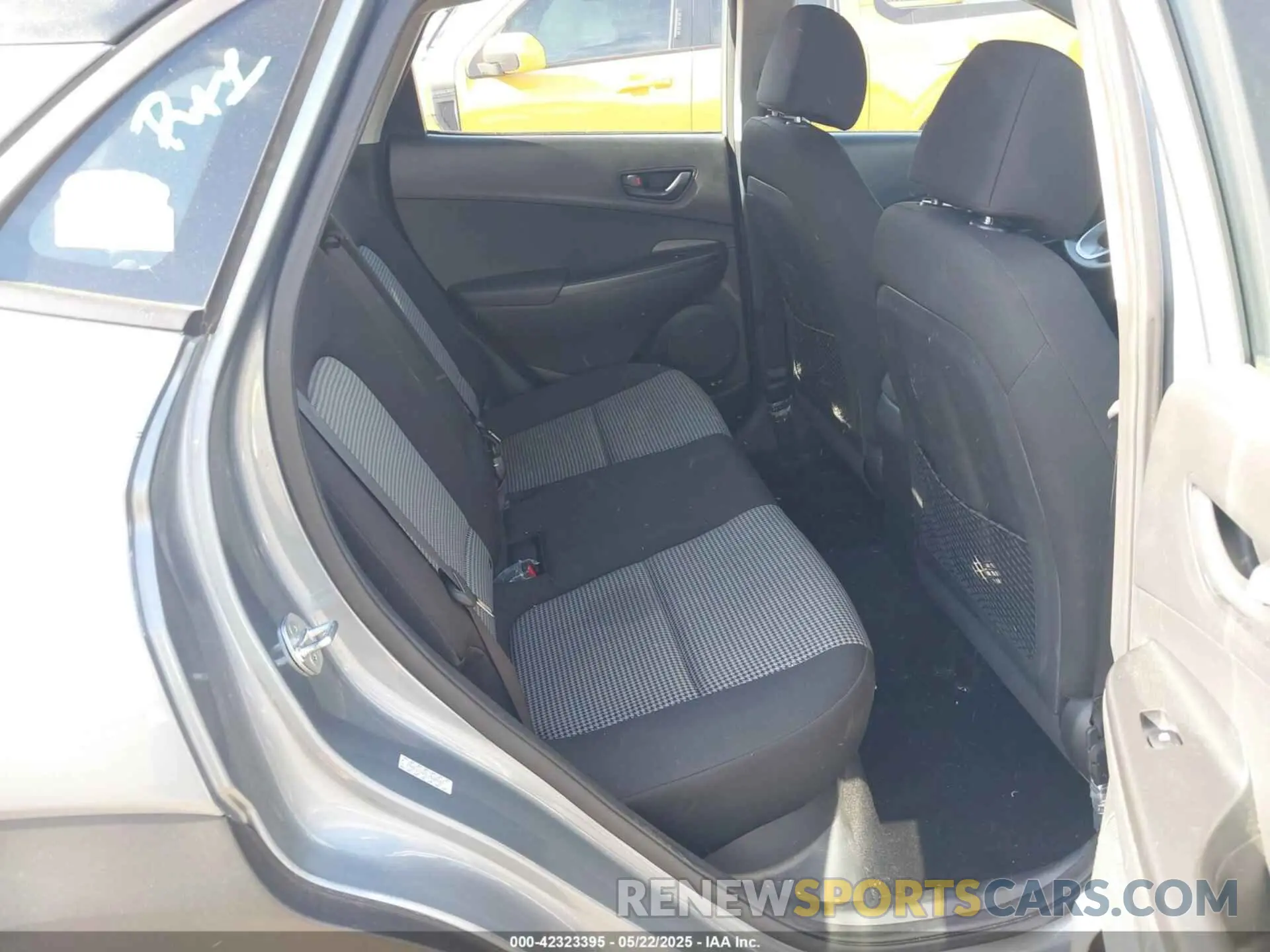 8 Photograph of a damaged car KM8K12AA9LU518187 HYUNDAI KONA 2020
