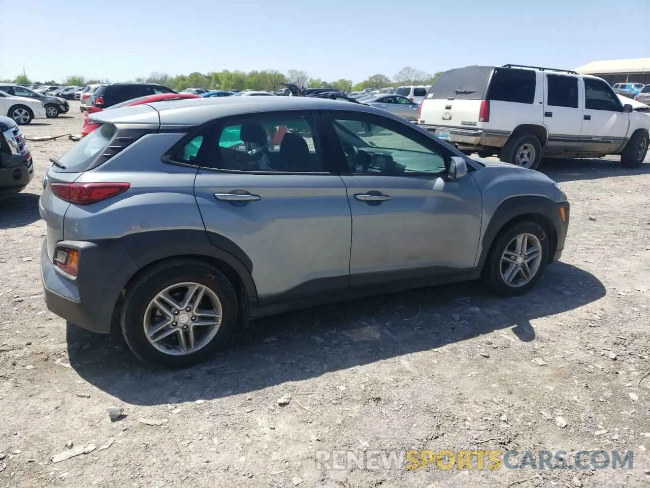 3 Photograph of a damaged car KM8K12AAXLU445430 HYUNDAI KONA 2020