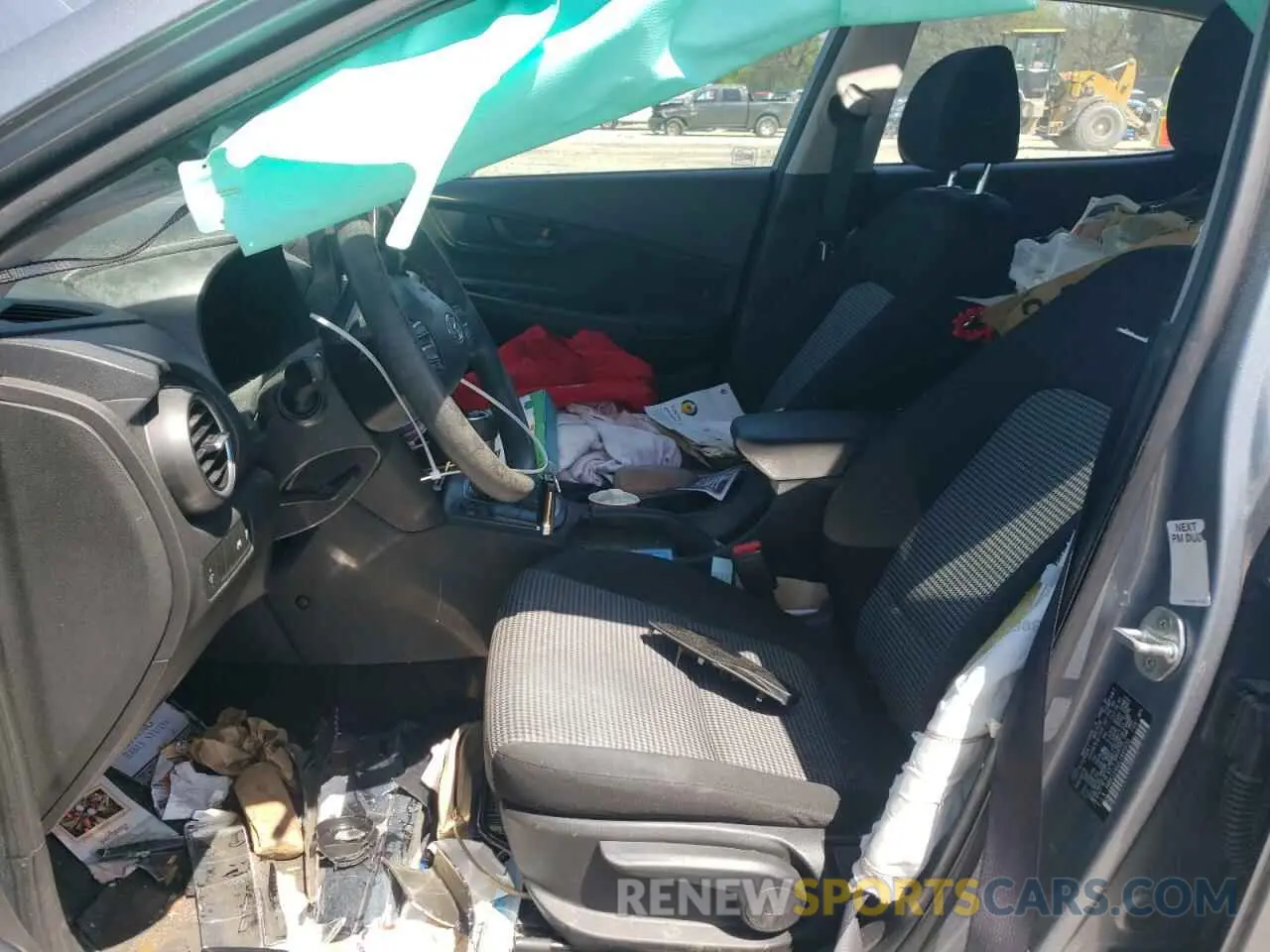 7 Photograph of a damaged car KM8K12AAXLU445430 HYUNDAI KONA 2020