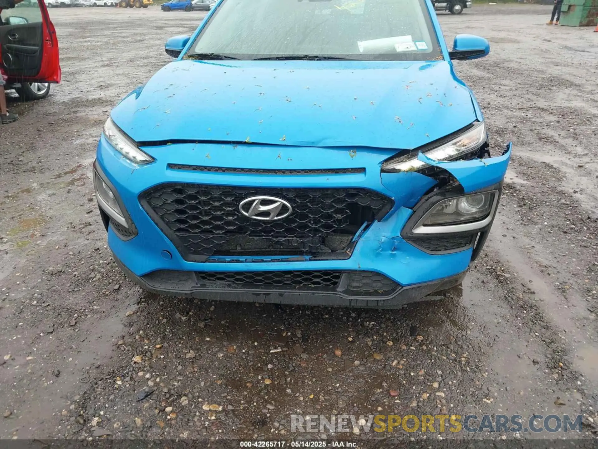 12 Photograph of a damaged car KM8K12AAXLU445542 HYUNDAI KONA 2020