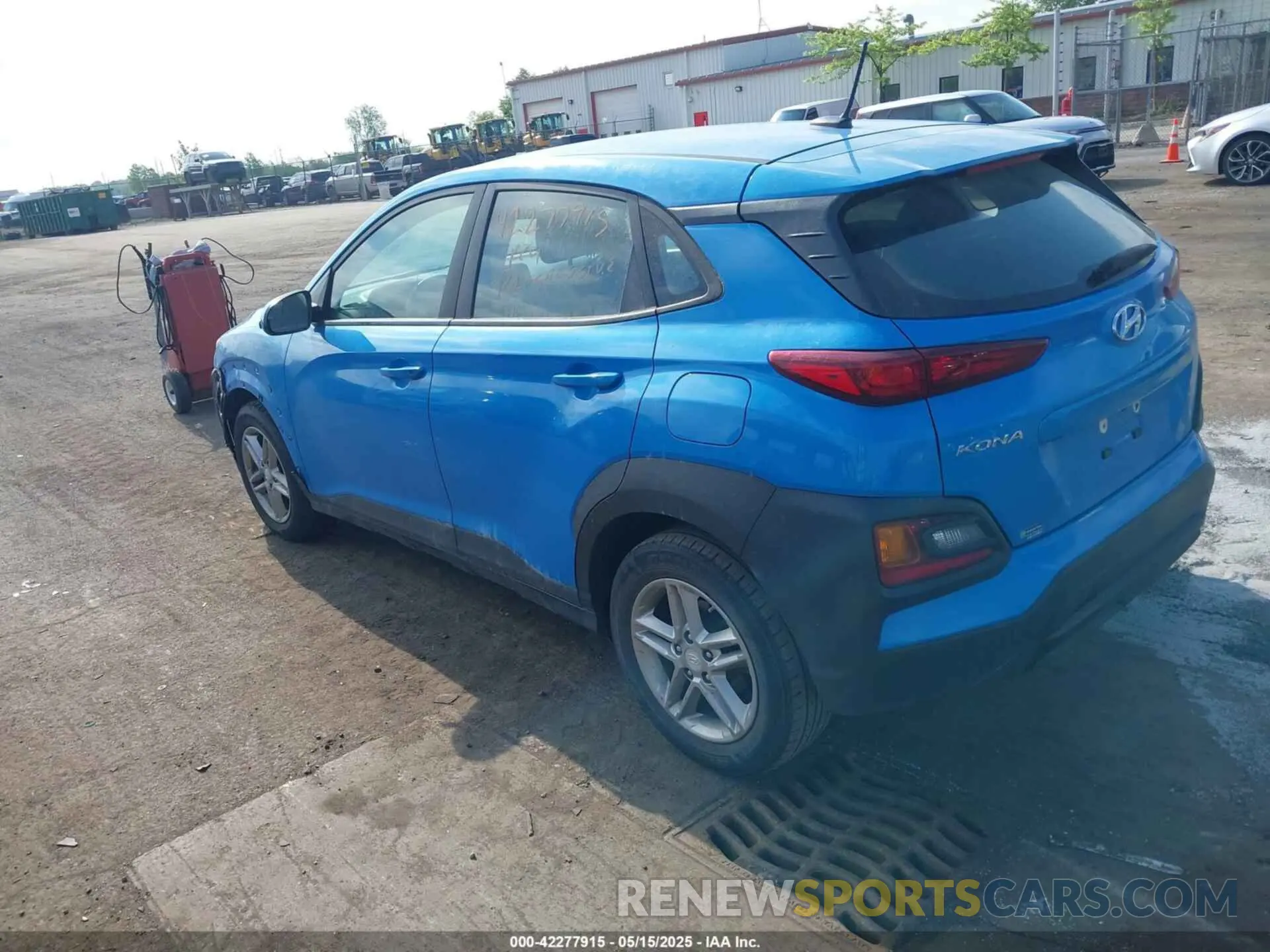 3 Photograph of a damaged car KM8K12AAXLU471672 HYUNDAI KONA 2020