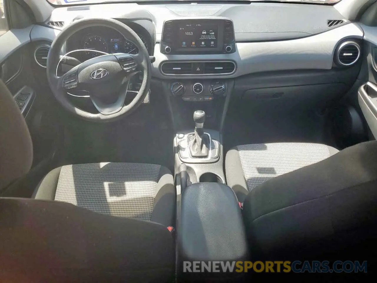 8 Photograph of a damaged car KM8K12AAXLU497110 HYUNDAI KONA 2020