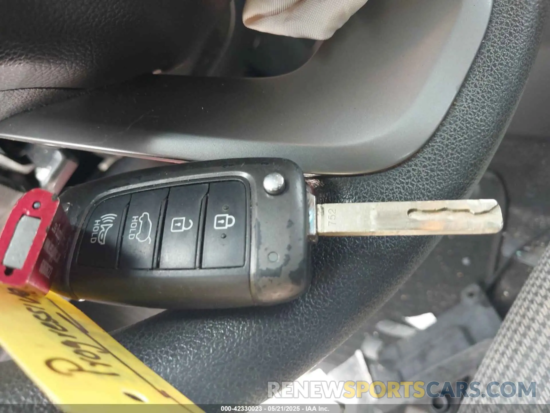 11 Photograph of a damaged car KM8K12AAXLU500023 HYUNDAI KONA 2020