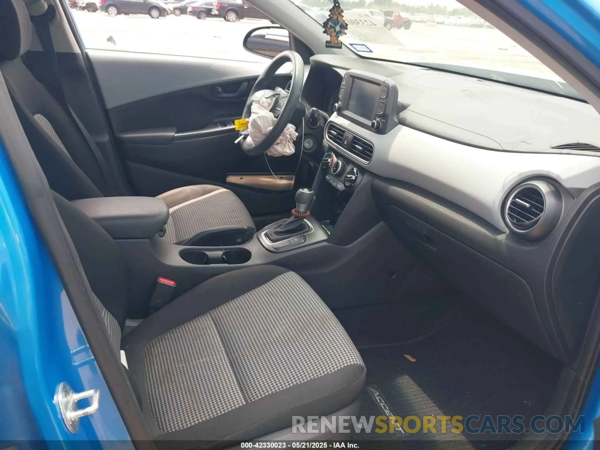 5 Photograph of a damaged car KM8K12AAXLU500023 HYUNDAI KONA 2020