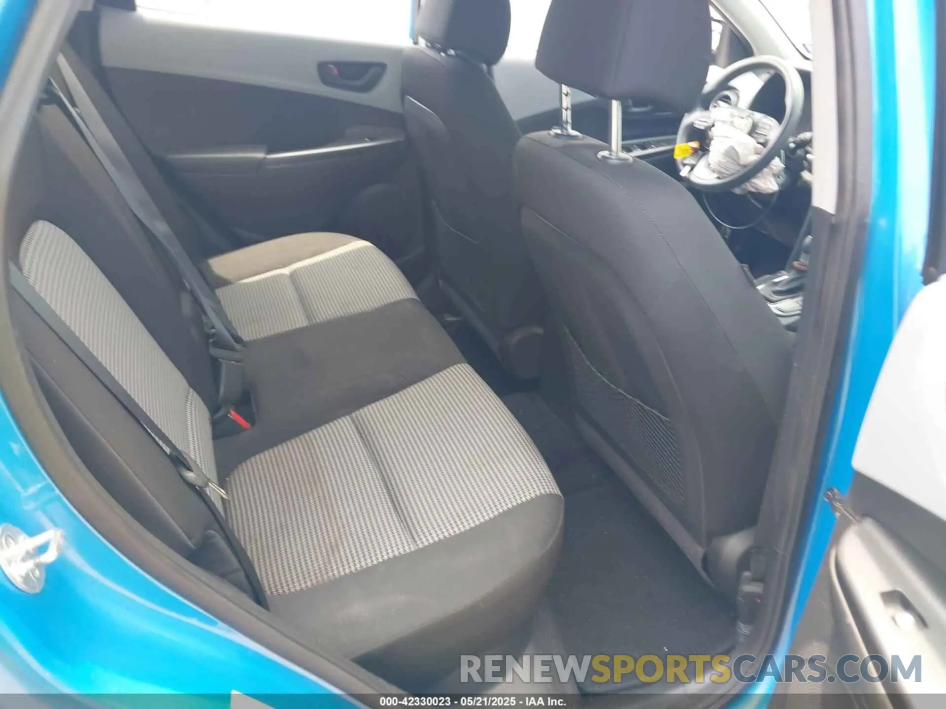 8 Photograph of a damaged car KM8K12AAXLU500023 HYUNDAI KONA 2020