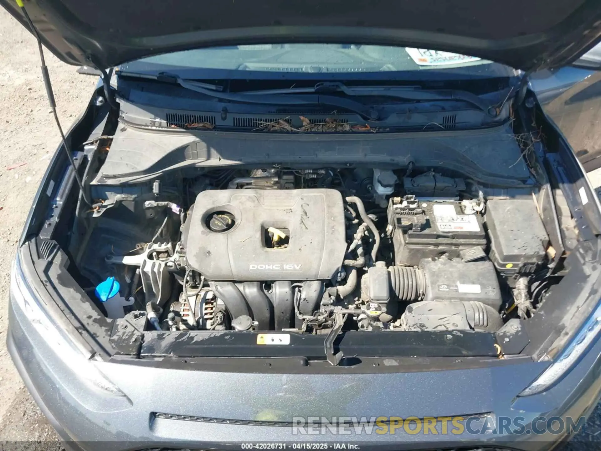 10 Photograph of a damaged car KM8K12AAXLU579435 HYUNDAI KONA 2020