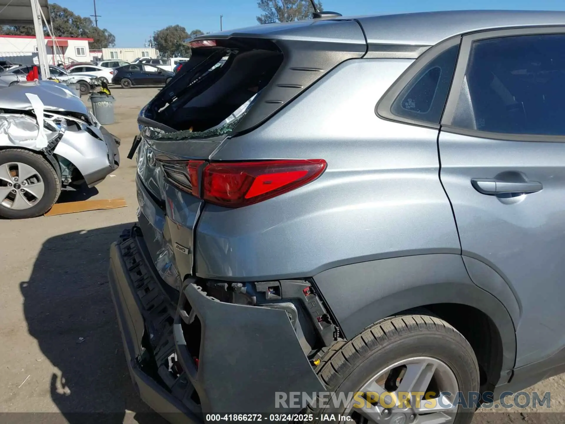 17 Photograph of a damaged car KM8K1CAA0LU483447 HYUNDAI KONA 2020