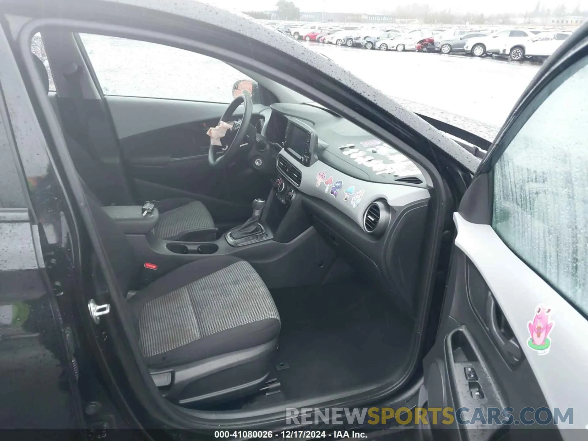 5 Photograph of a damaged car KM8K1CAA0LU493220 HYUNDAI KONA 2020