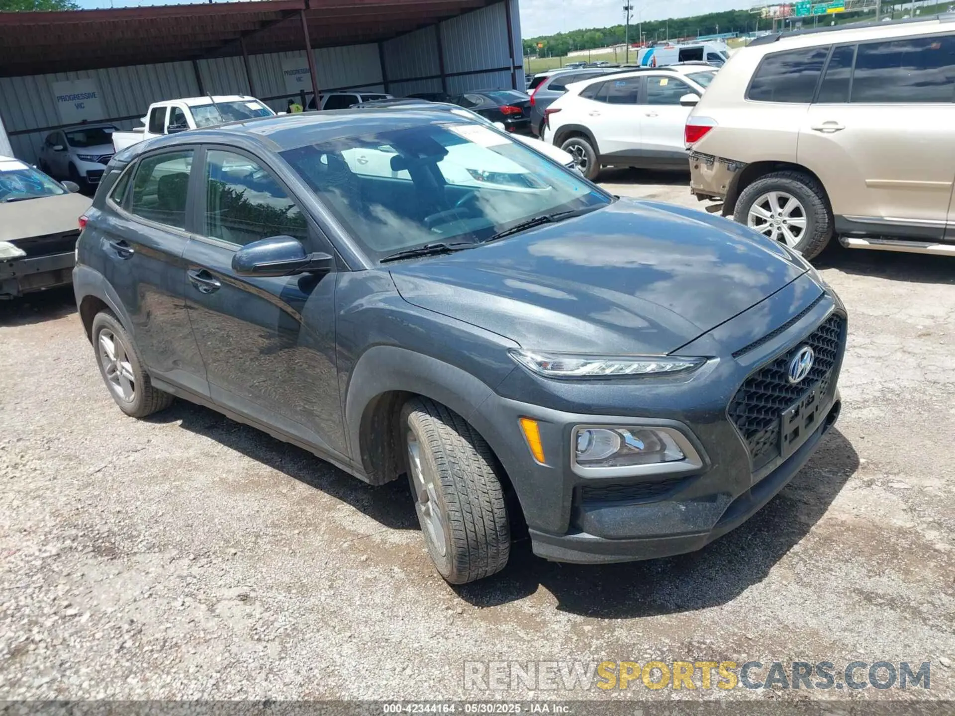 1 Photograph of a damaged car KM8K1CAA2LU415067 HYUNDAI KONA 2020