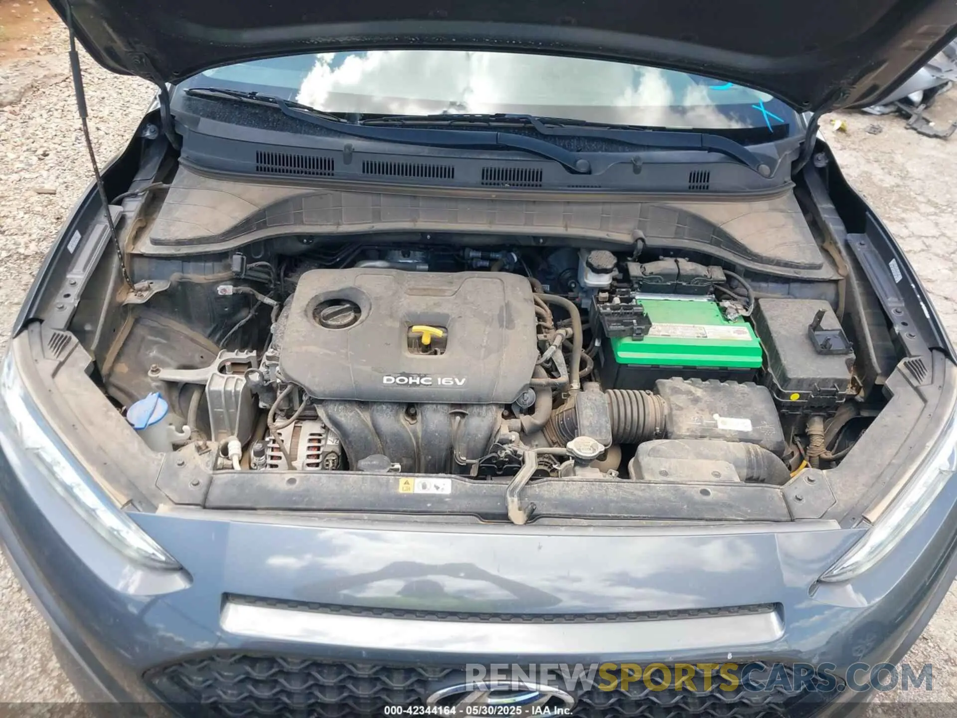 10 Photograph of a damaged car KM8K1CAA2LU415067 HYUNDAI KONA 2020