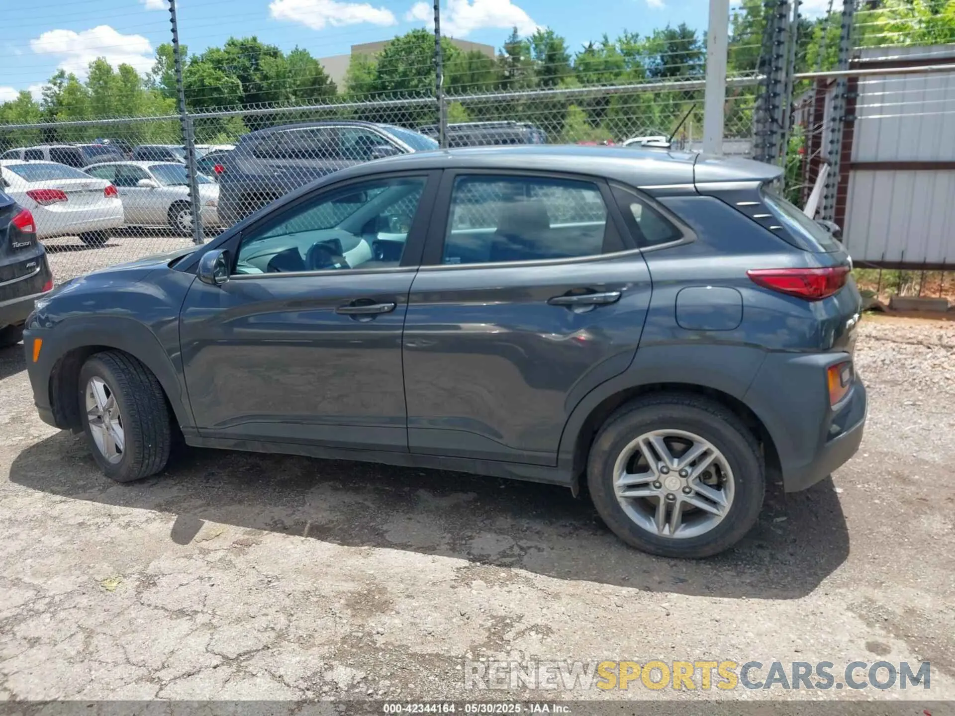 14 Photograph of a damaged car KM8K1CAA2LU415067 HYUNDAI KONA 2020