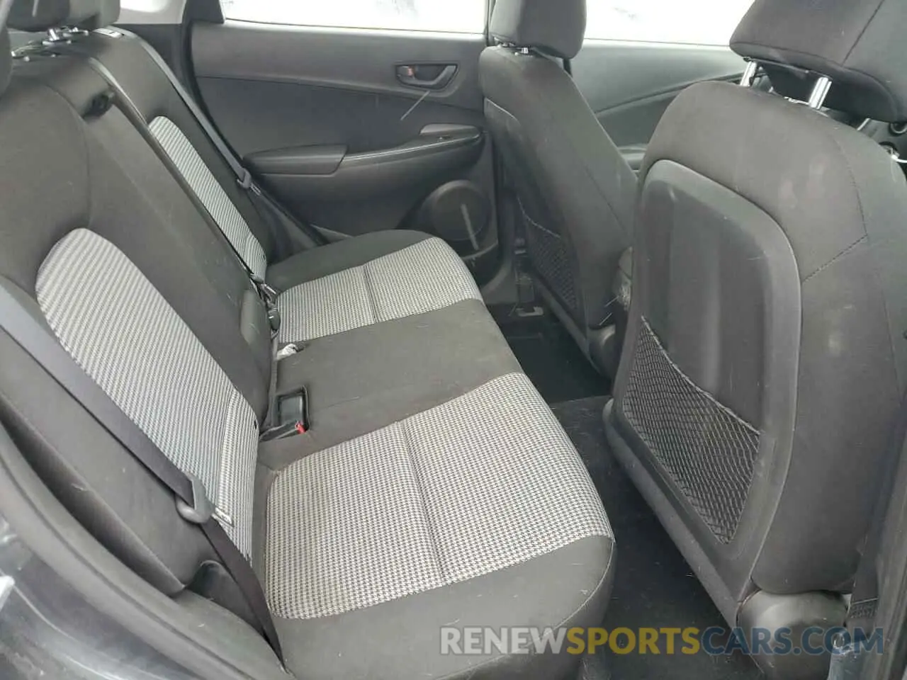10 Photograph of a damaged car KM8K1CAA2LU493820 HYUNDAI KONA 2020