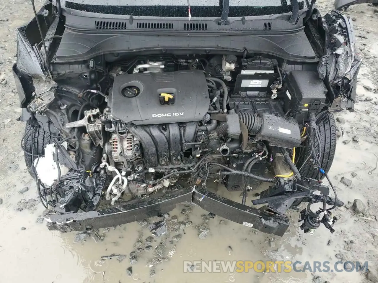 13 Photograph of a damaged car KM8K1CAA2LU555216 HYUNDAI KONA 2020