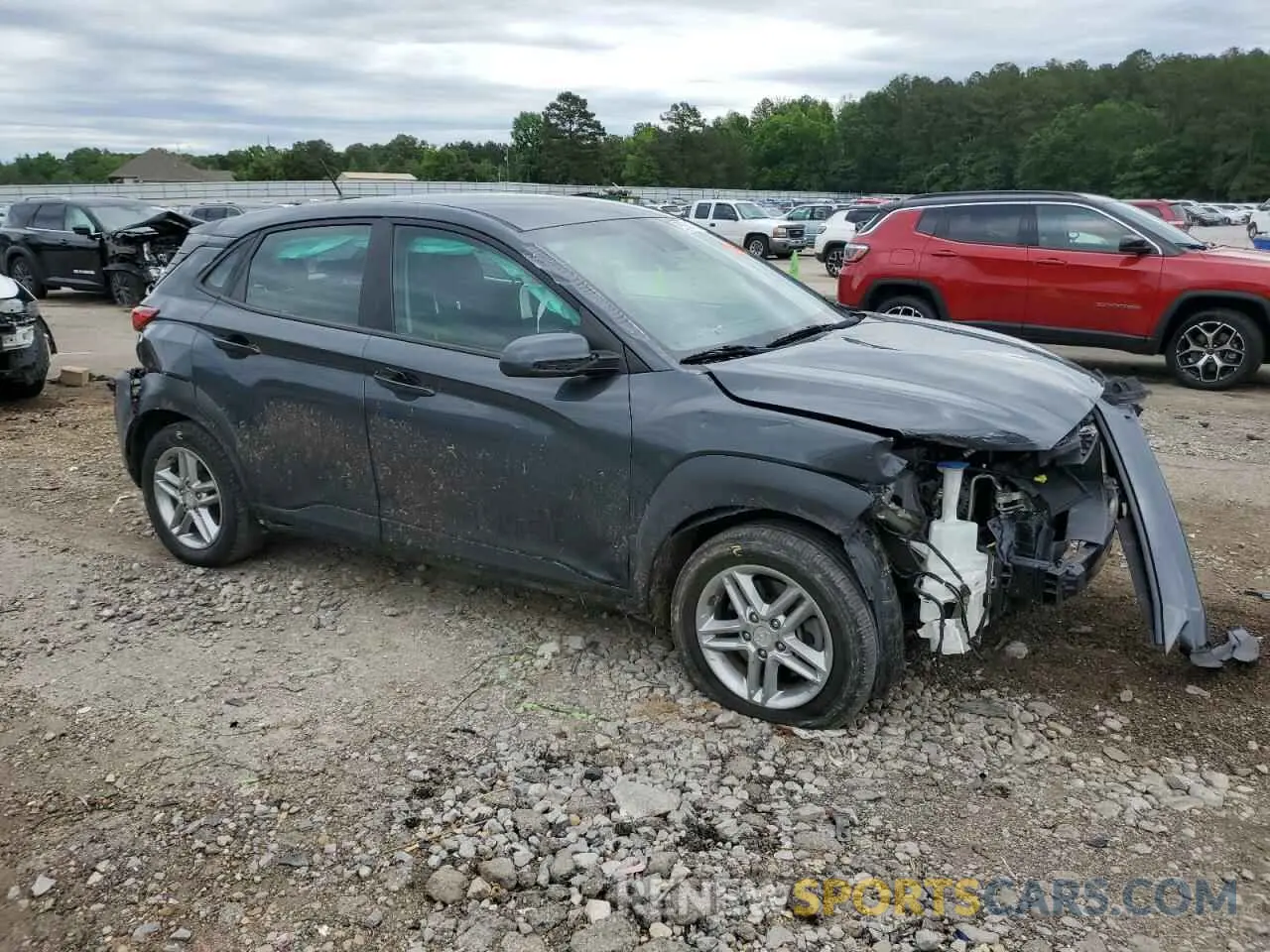 4 Photograph of a damaged car KM8K1CAA4LU415099 HYUNDAI KONA 2020
