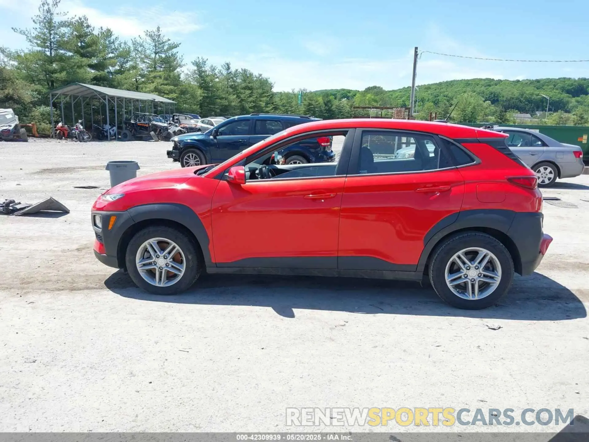14 Photograph of a damaged car KM8K1CAA6LU486059 HYUNDAI KONA 2020