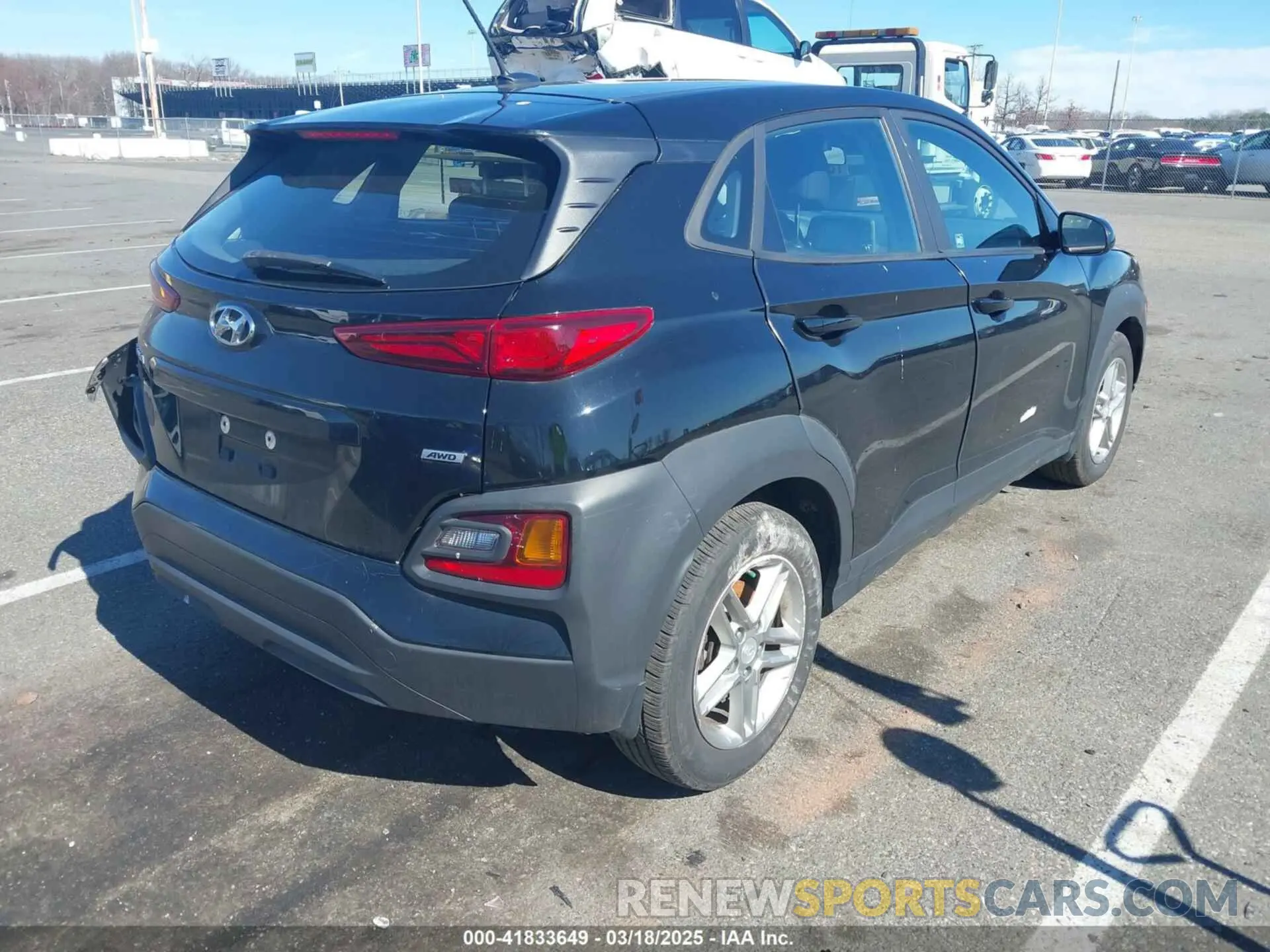 4 Photograph of a damaged car KM8K1CAA7LU488743 HYUNDAI KONA 2020