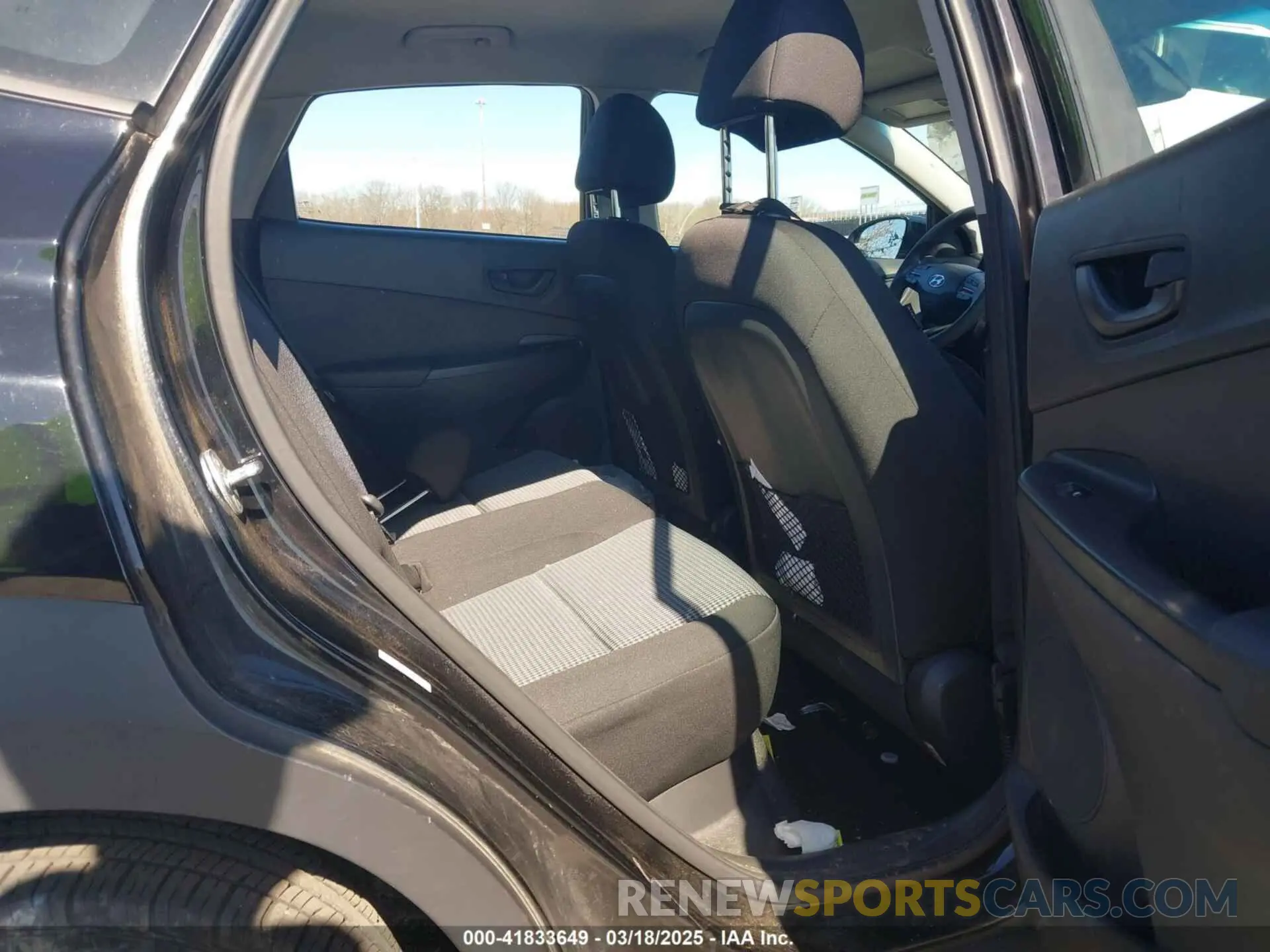 8 Photograph of a damaged car KM8K1CAA7LU488743 HYUNDAI KONA 2020