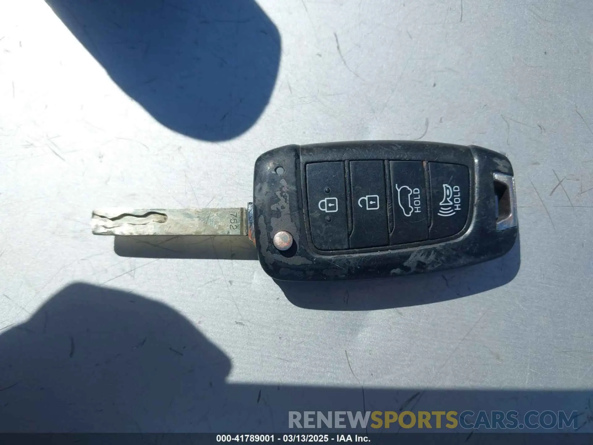 11 Photograph of a damaged car KM8K1CAA7LU591838 HYUNDAI KONA 2020