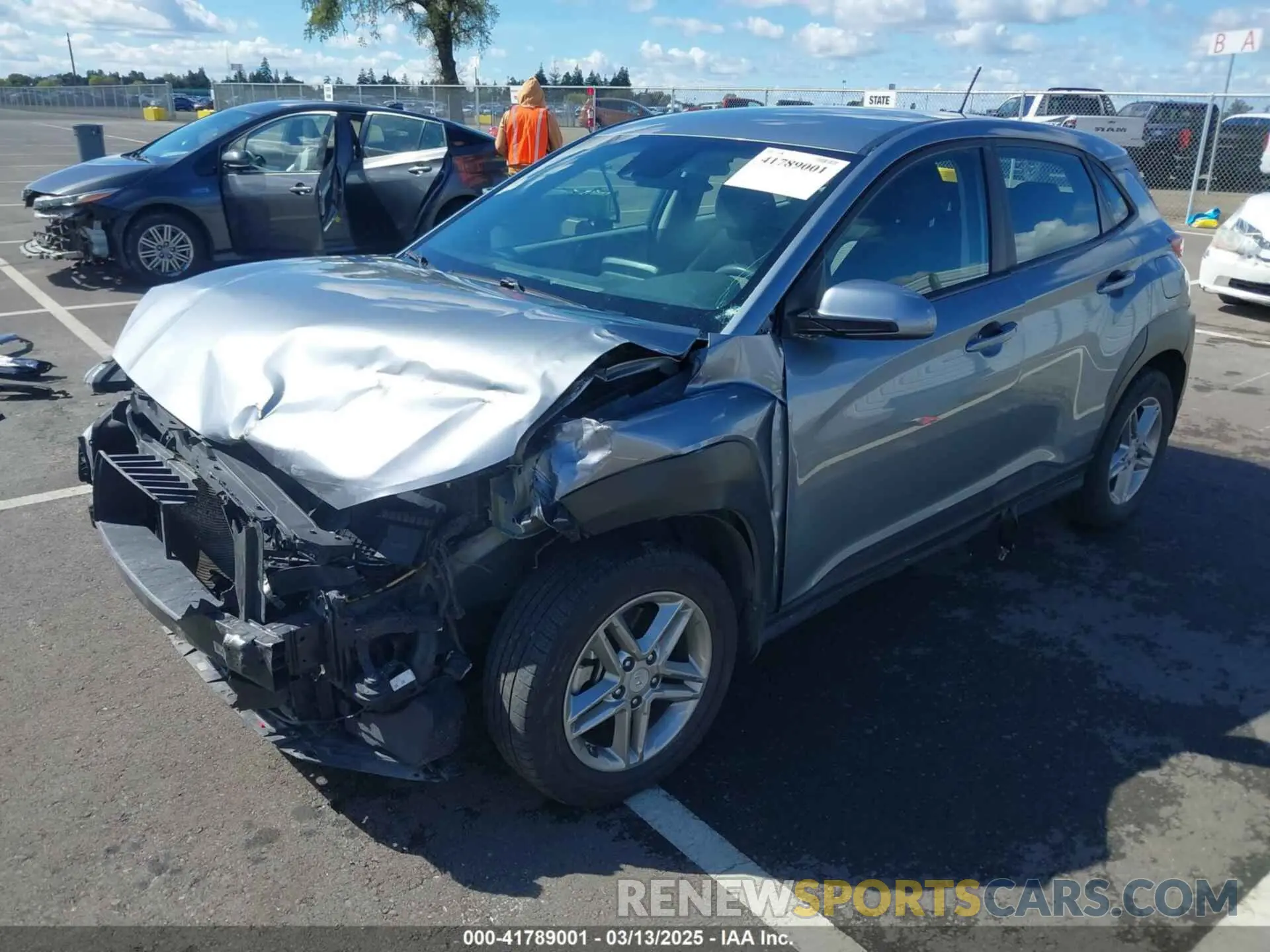 2 Photograph of a damaged car KM8K1CAA7LU591838 HYUNDAI KONA 2020