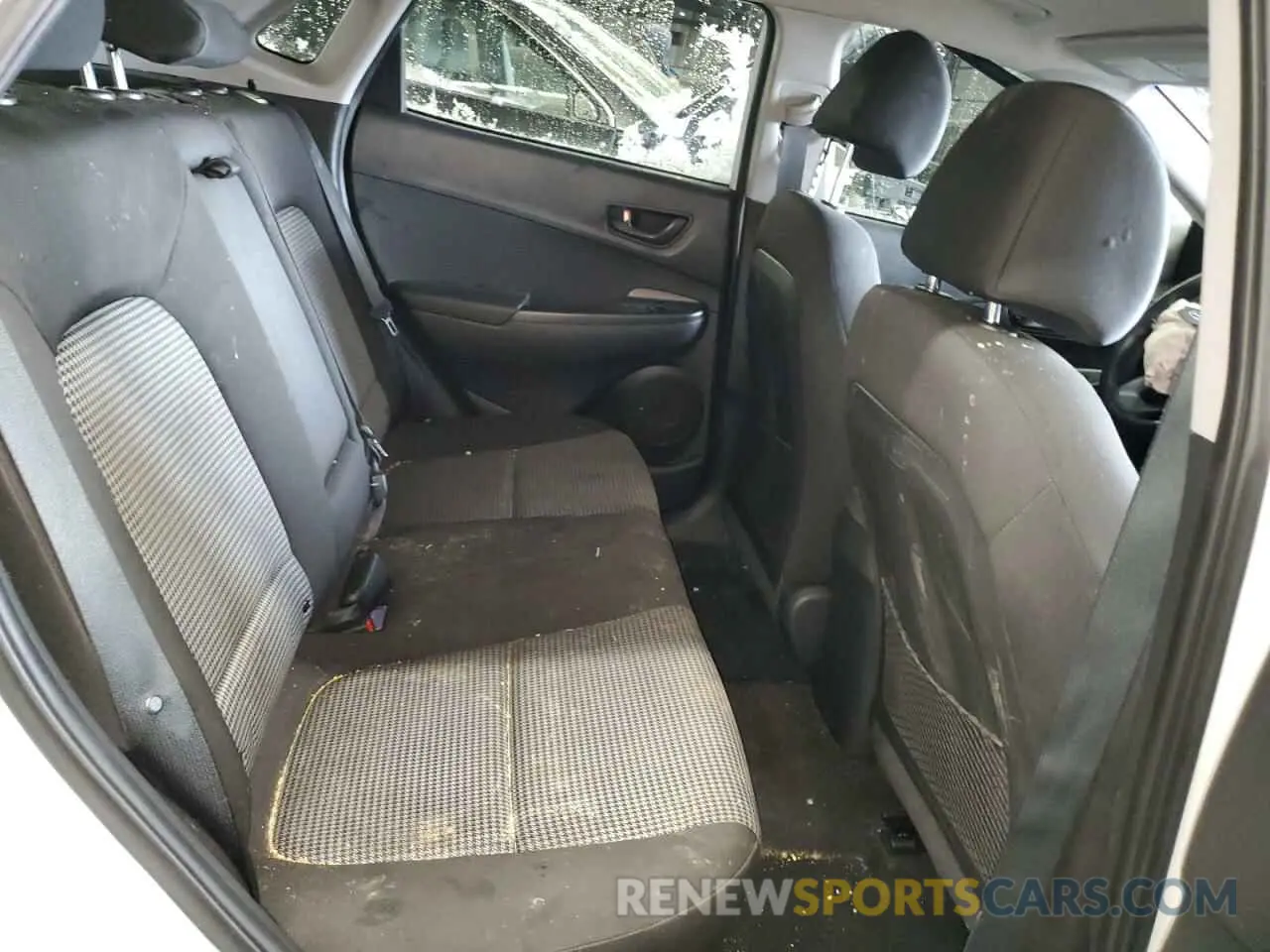 11 Photograph of a damaged car KM8K1CAA8LU399263 HYUNDAI KONA 2020