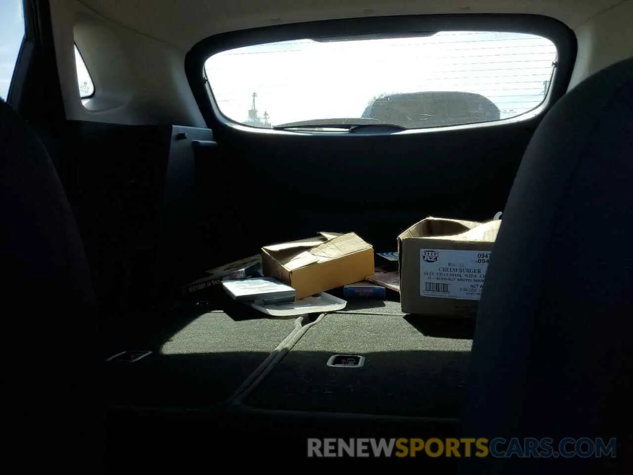 10 Photograph of a damaged car KM8K1CAA8LU427983 HYUNDAI KONA 2020