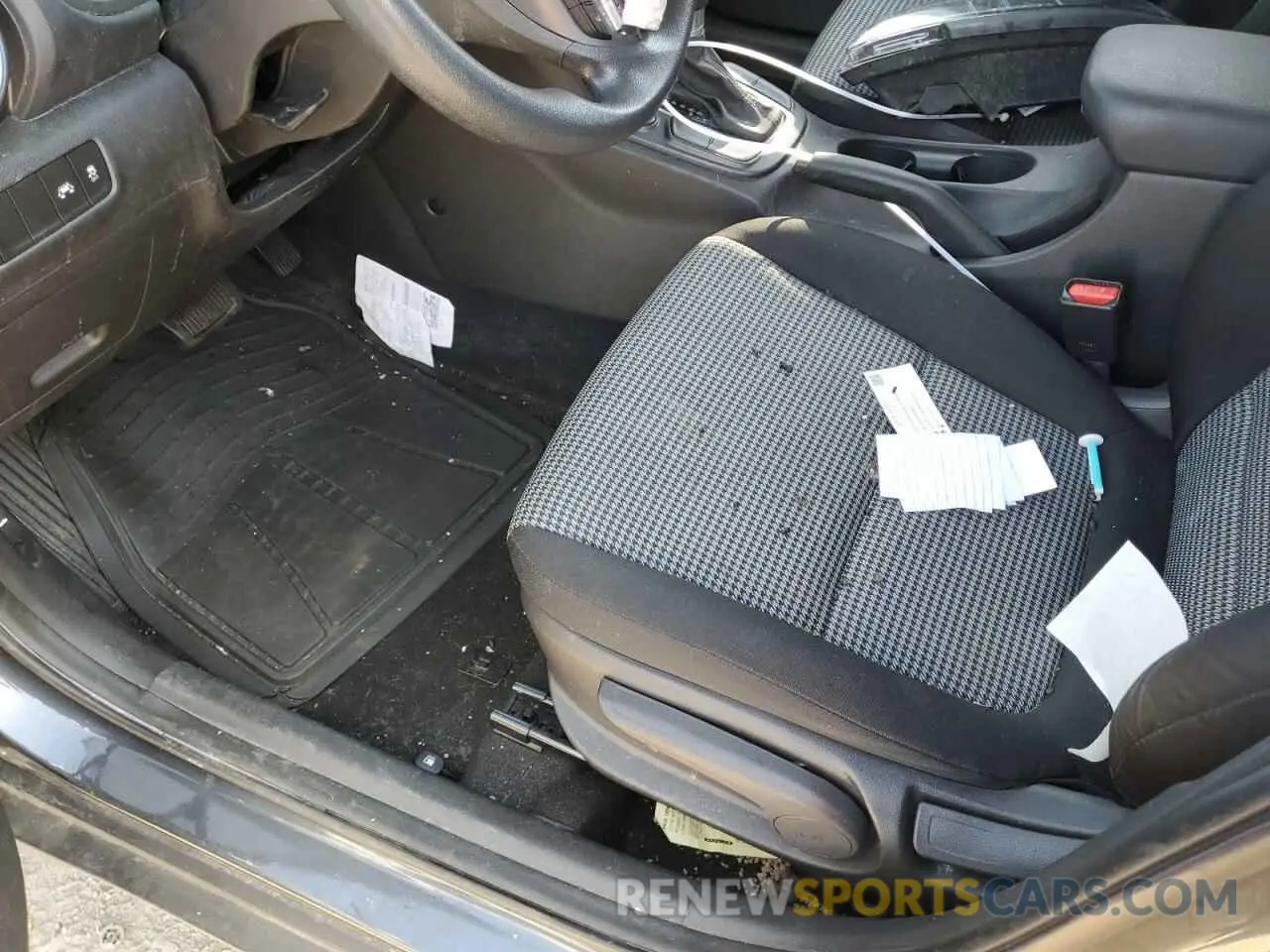 13 Photograph of a damaged car KM8K1CAA8LU427983 HYUNDAI KONA 2020