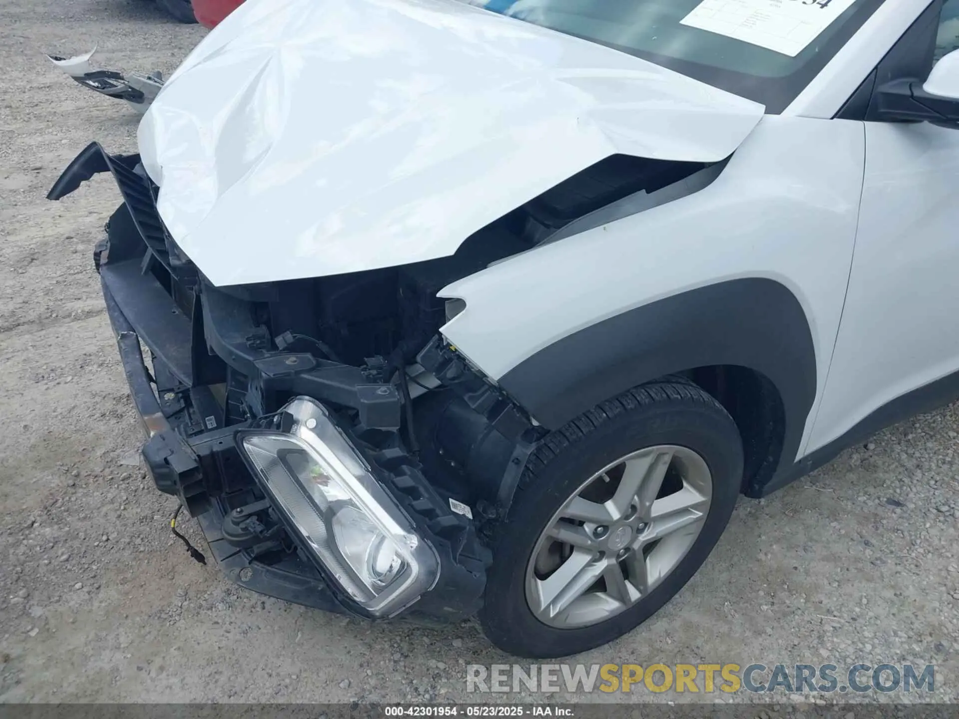 18 Photograph of a damaged car KM8K1CAA8LU443892 HYUNDAI KONA 2020