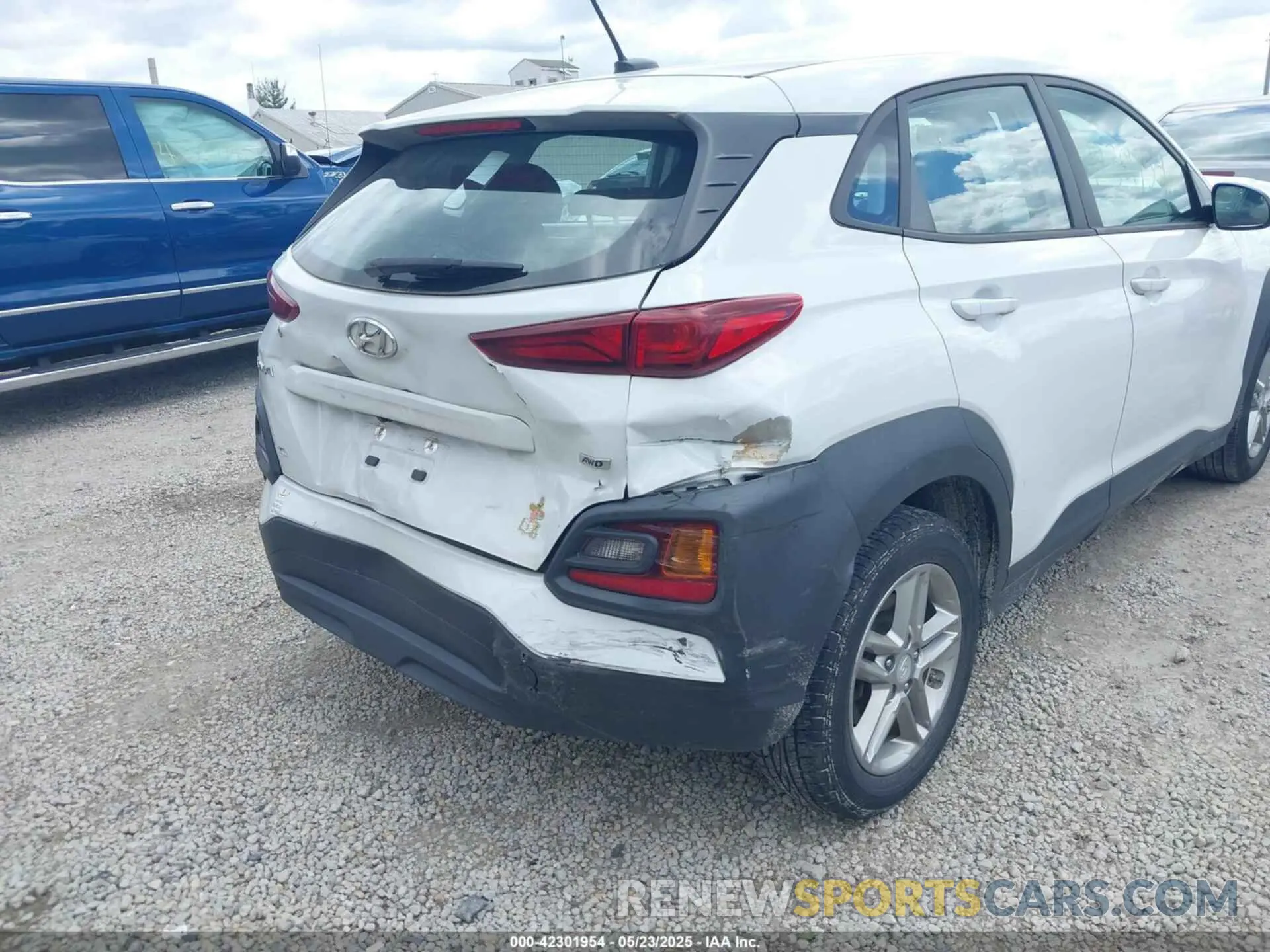 21 Photograph of a damaged car KM8K1CAA8LU443892 HYUNDAI KONA 2020
