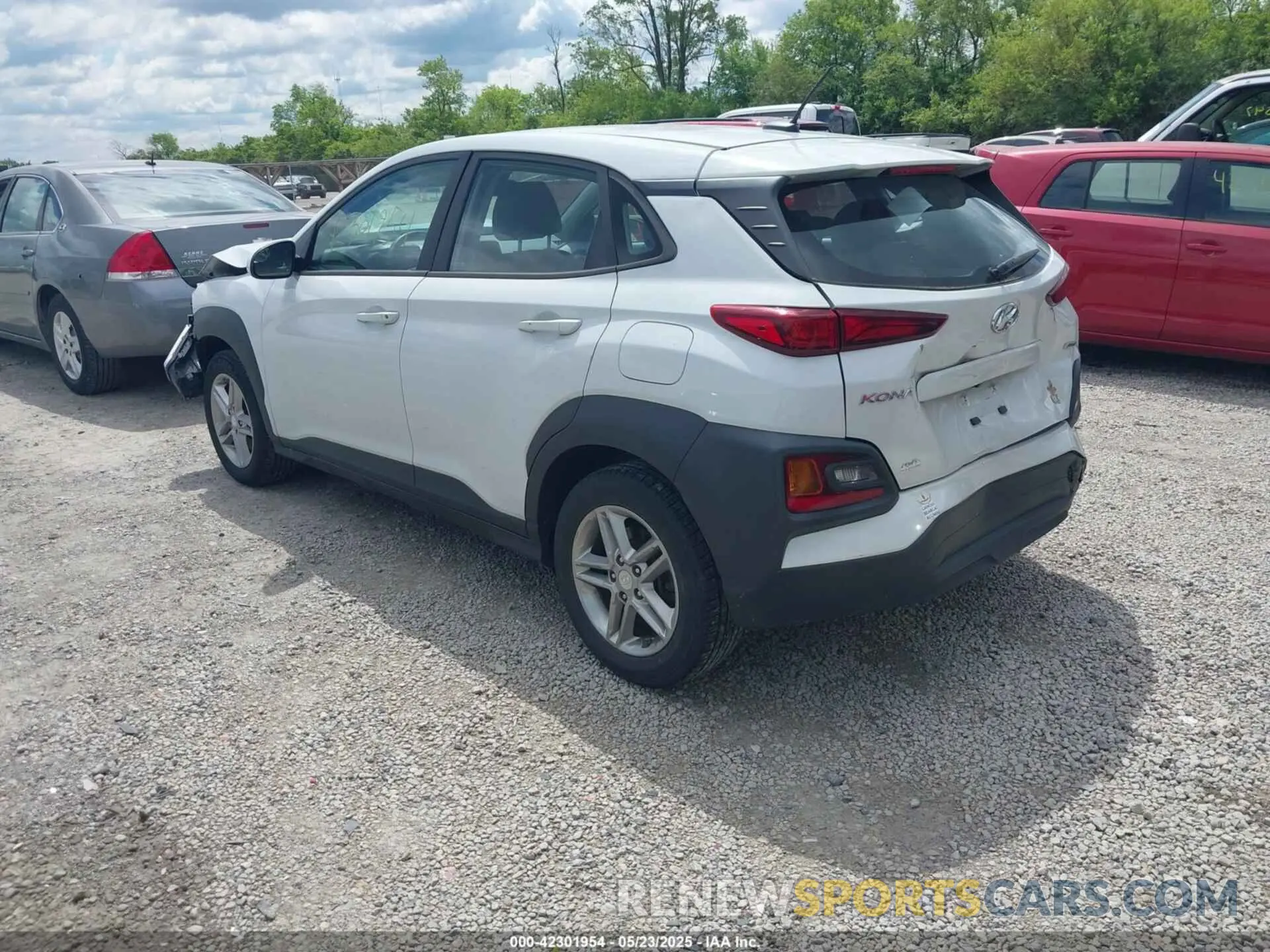 3 Photograph of a damaged car KM8K1CAA8LU443892 HYUNDAI KONA 2020