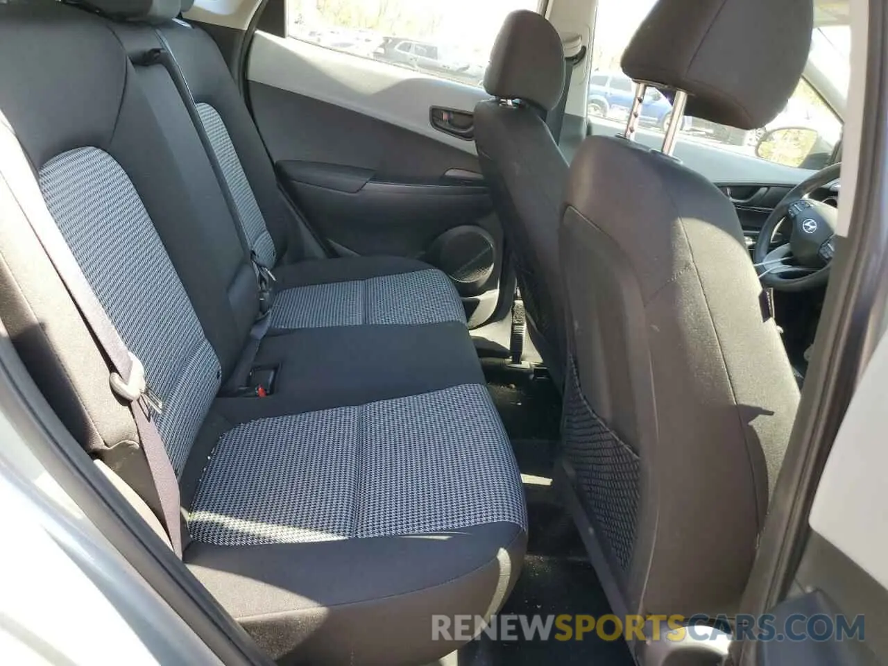 10 Photograph of a damaged car KM8K1CAA8LU466816 HYUNDAI KONA 2020