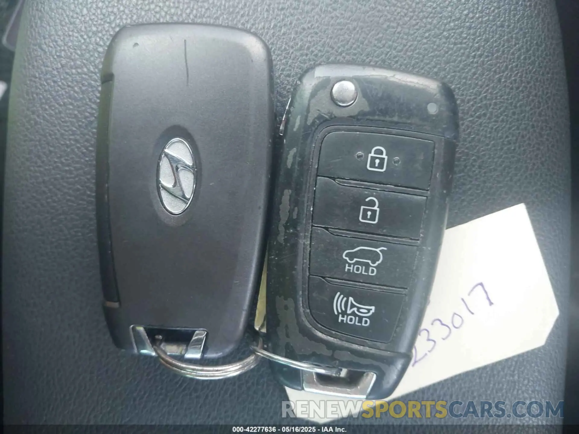 11 Photograph of a damaged car KM8K1CAA8LU574353 HYUNDAI KONA 2020