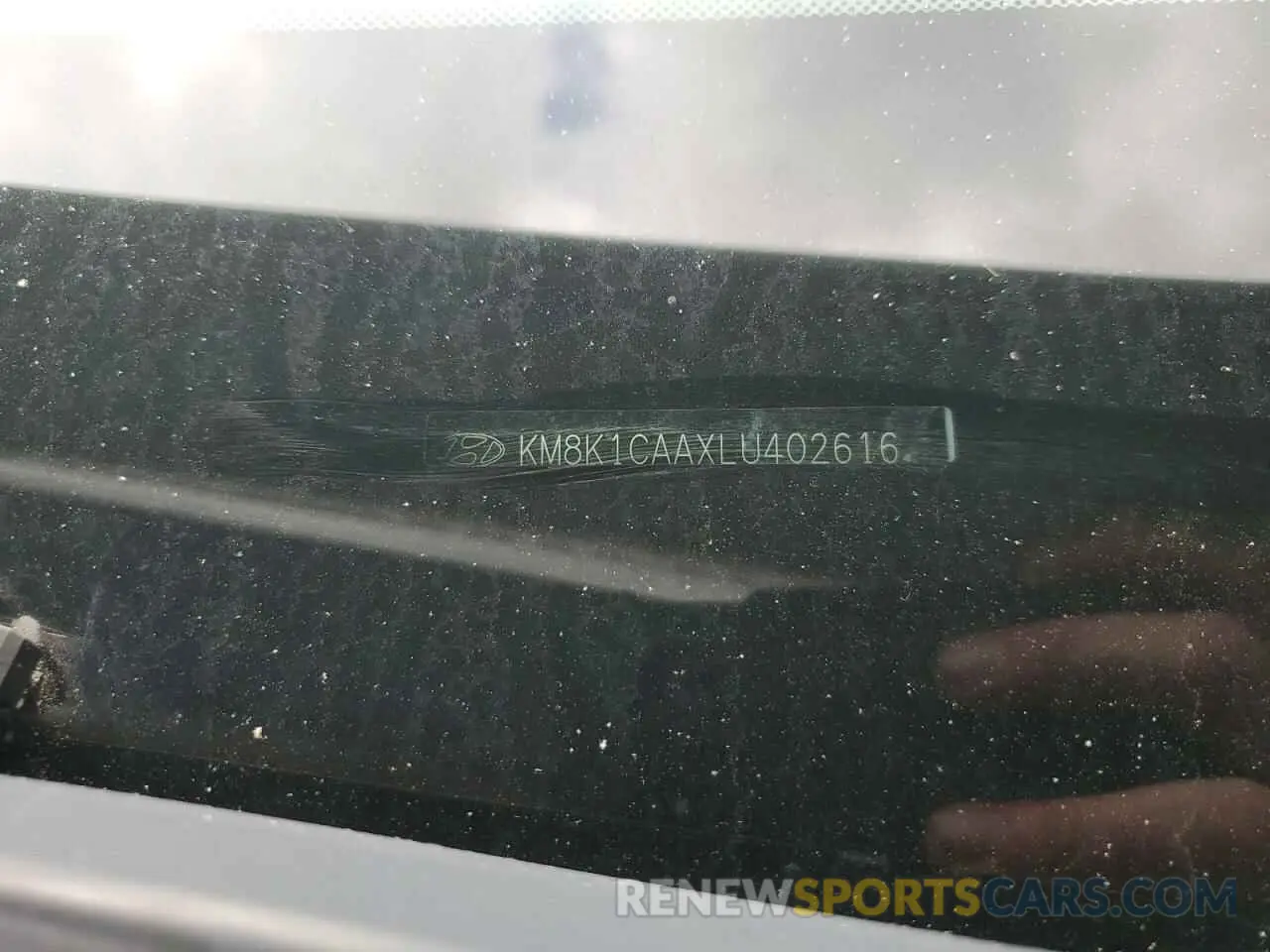 13 Photograph of a damaged car KM8K1CAAXLU402616 HYUNDAI KONA 2020